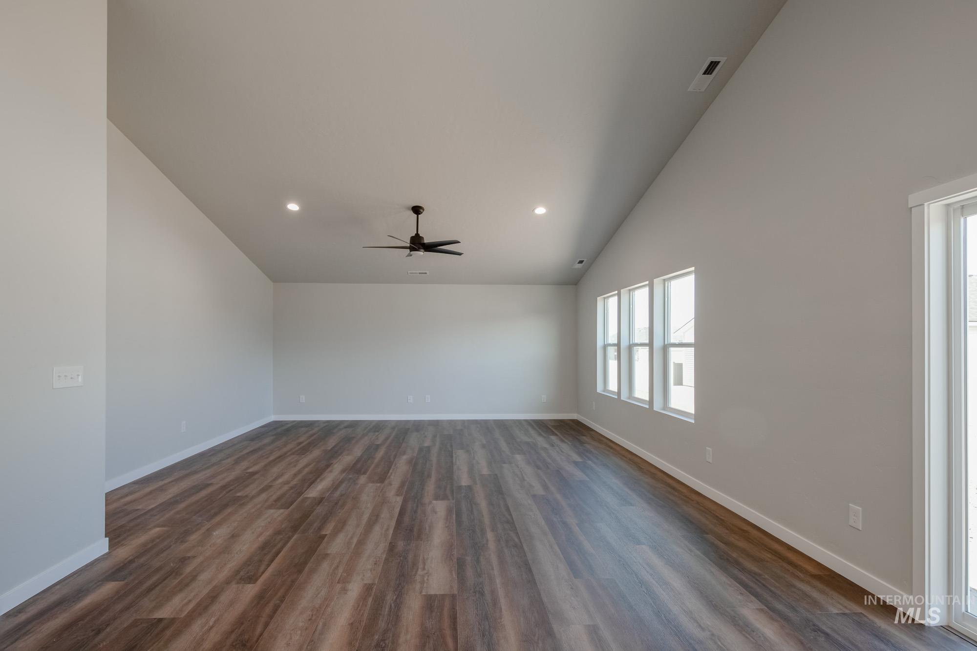 330 N Coltsfoot Ave, Kuna, Idaho 83634, 4 Bedrooms, 2 Bathrooms, Residential For Sale, Price $448,990, 98967518