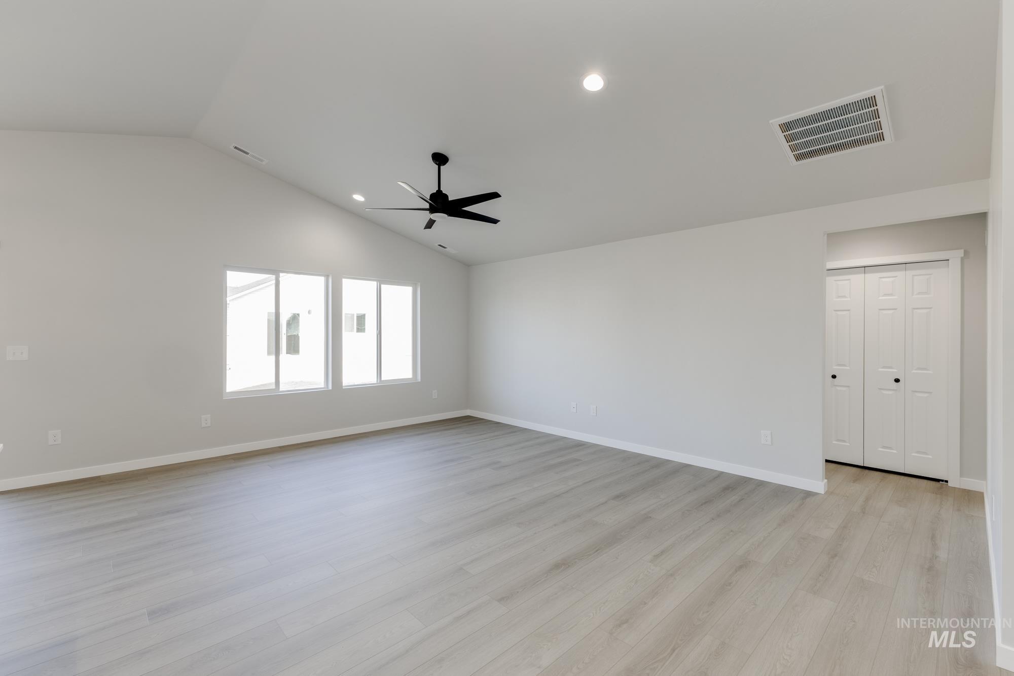 1714 Old Mill St, Middleton, Idaho 83644, 3 Bedrooms, 2 Bathrooms, Residential For Sale, Price $439,990,MLS 98967519