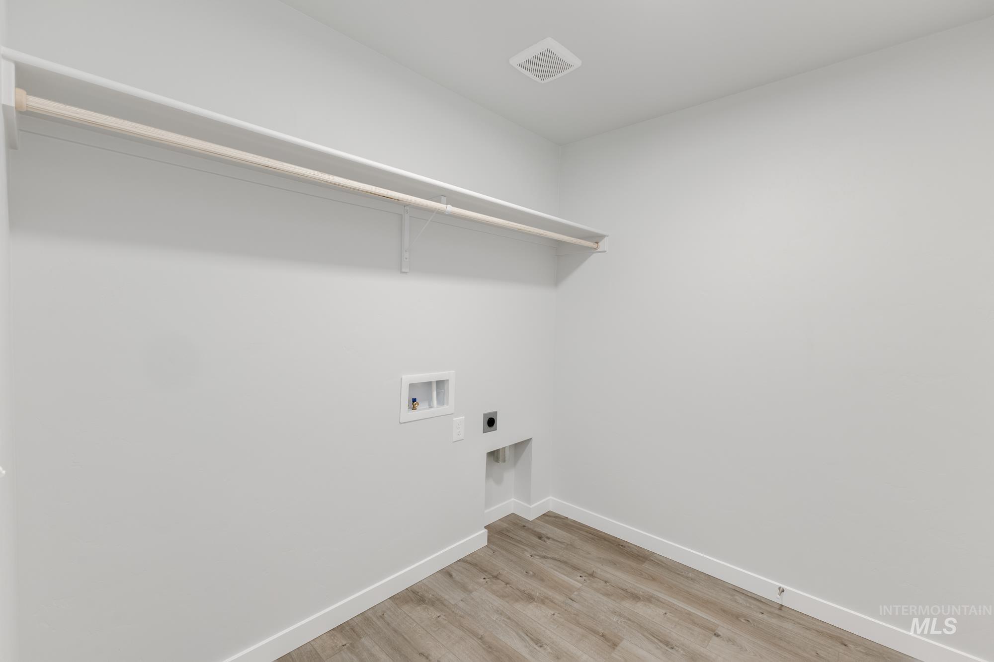 1763 Webb Brook St, Middleton, Idaho 83644, 3 Bedrooms, 2 Bathrooms, Residential For Sale, Price $394,990,MLS 98967523