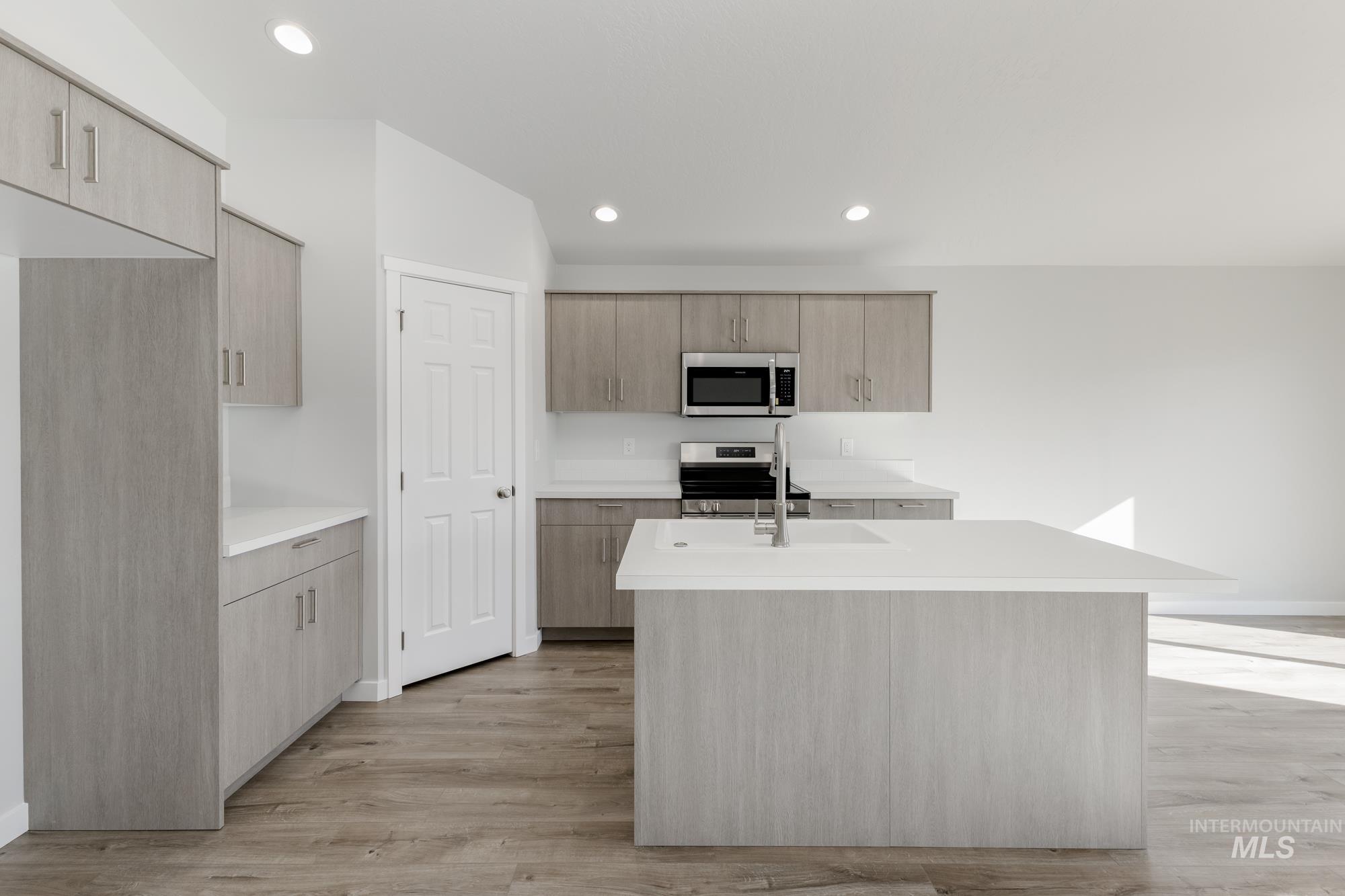 1763 Webb Brook St, Middleton, Idaho 83644, 3 Bedrooms, 2 Bathrooms, Residential For Sale, Price $394,990,MLS 98967523