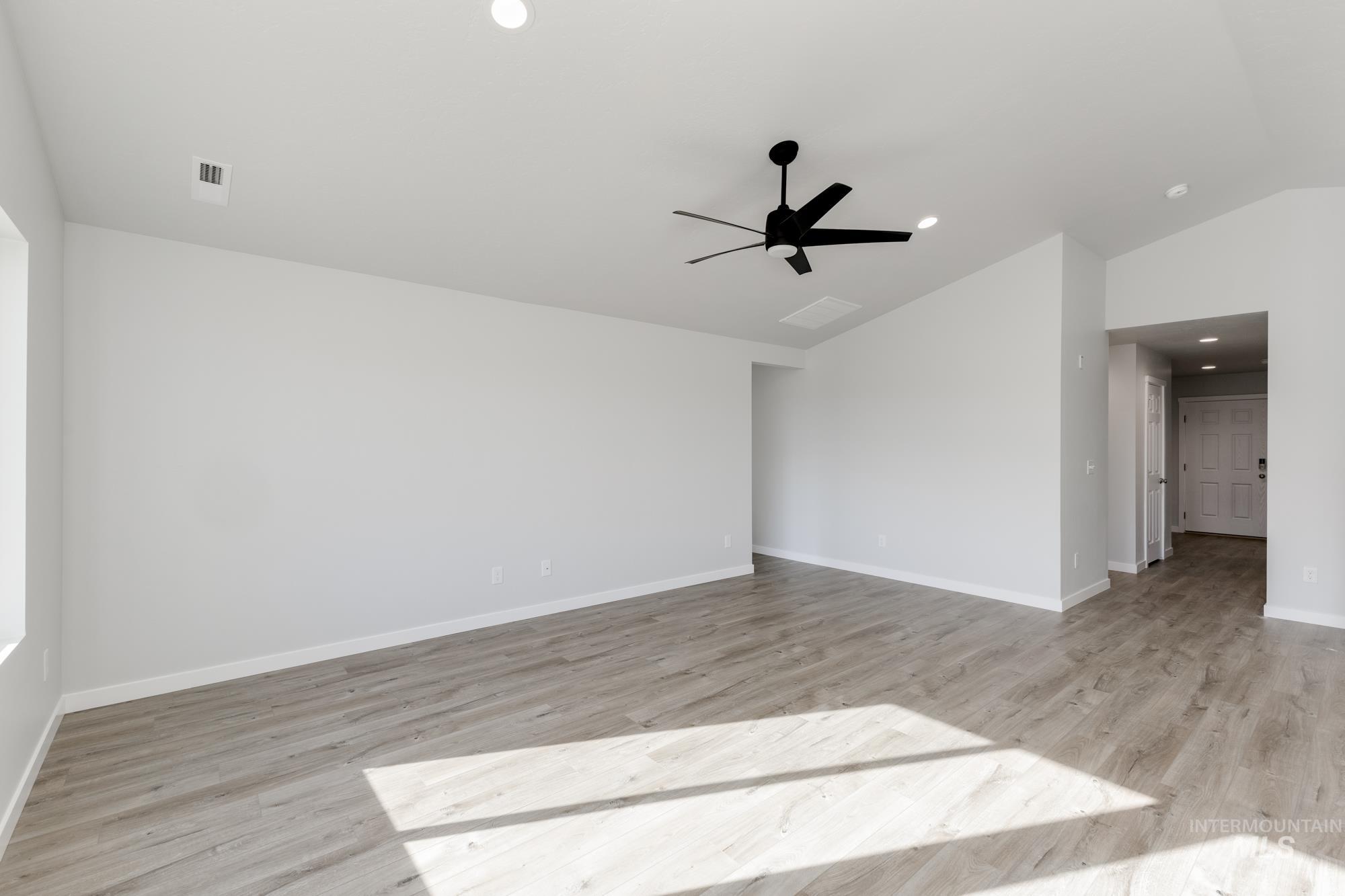 1763 Webb Brook St, Middleton, Idaho 83644, 3 Bedrooms, 2 Bathrooms, Residential For Sale, Price $394,990,MLS 98967523