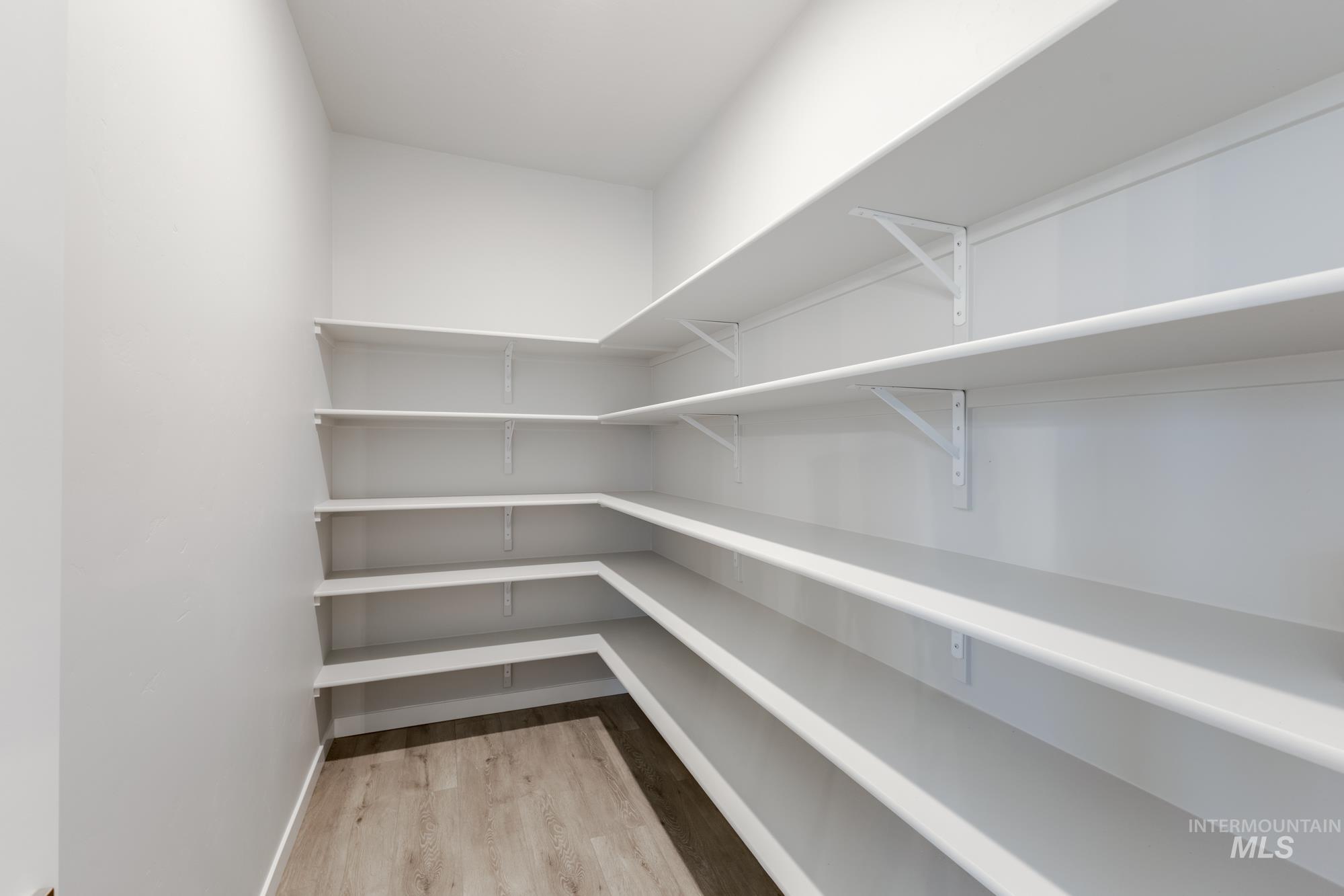 6558 S Sunfish Ave, Boise, Idaho 83709, 5 Bedrooms, 2.5 Bathrooms, Residential For Sale, Price $689,990,MLS 98967524