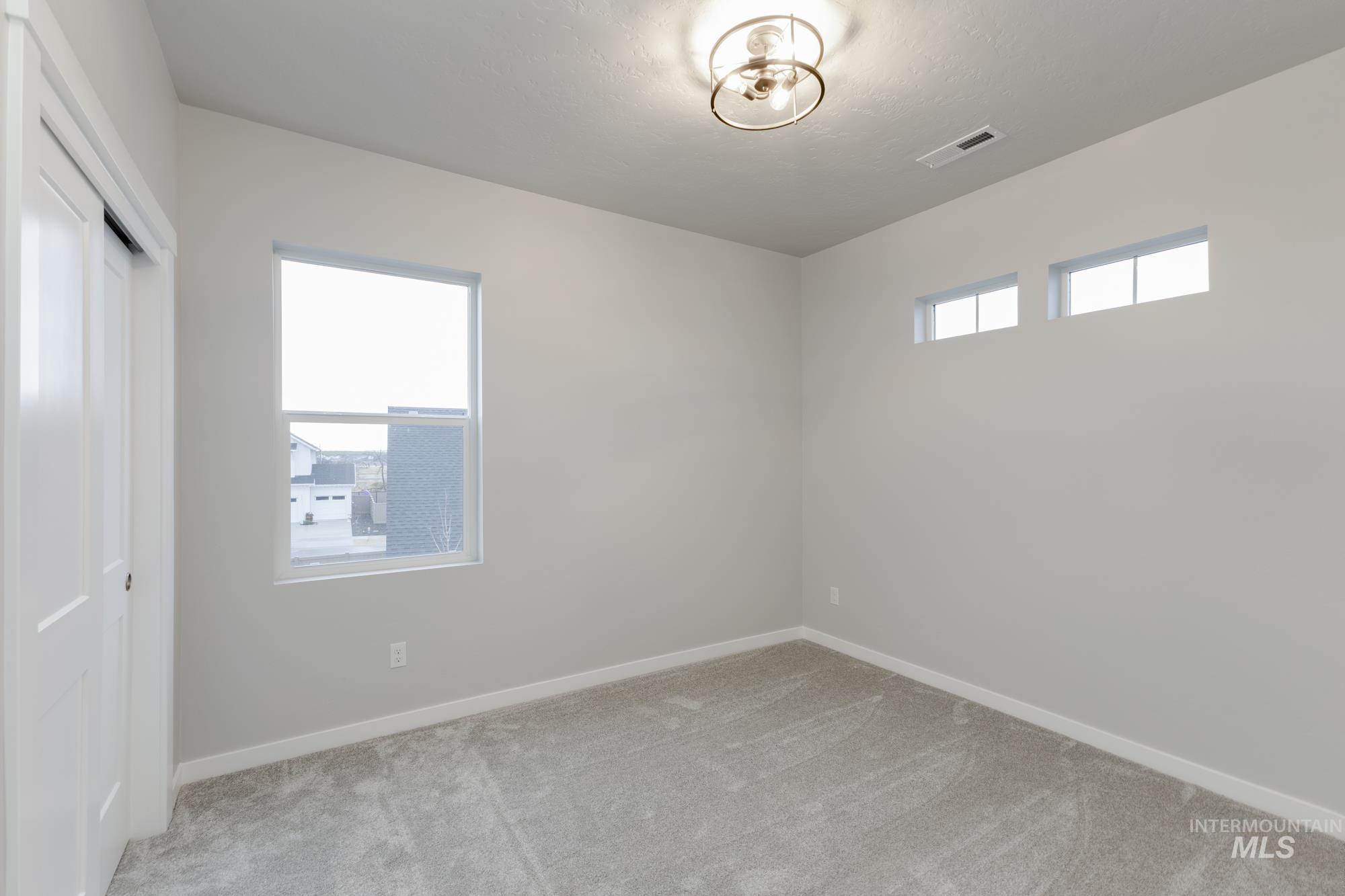 6558 S Sunfish Ave, Boise, Idaho 83709, 5 Bedrooms, 2.5 Bathrooms, Residential For Sale, Price $689,990,MLS 98967524