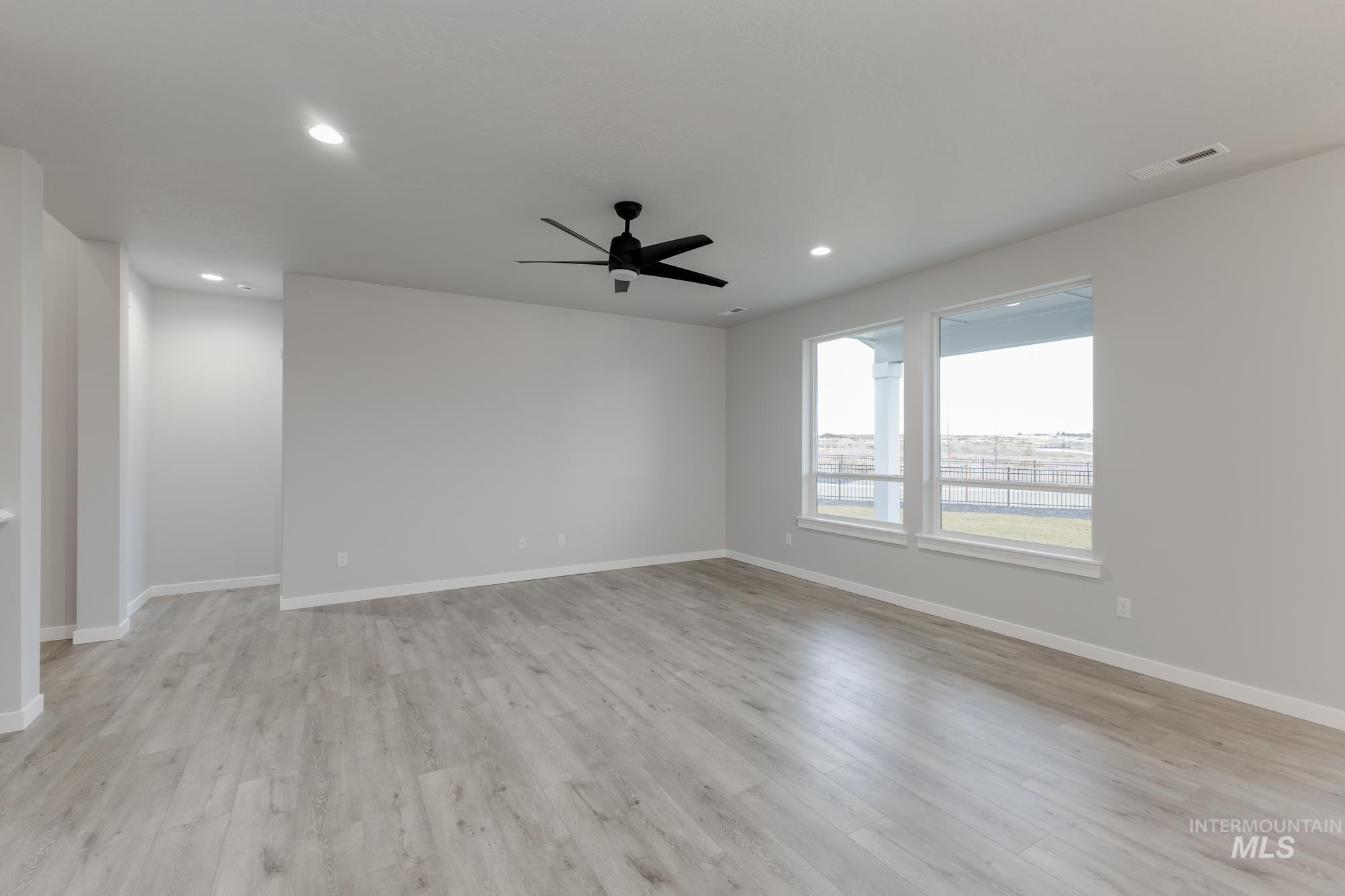 6558 S Sunfish Ave, Boise, Idaho 83709, 5 Bedrooms, 2.5 Bathrooms, Residential For Sale, Price $689,990,MLS 98967524