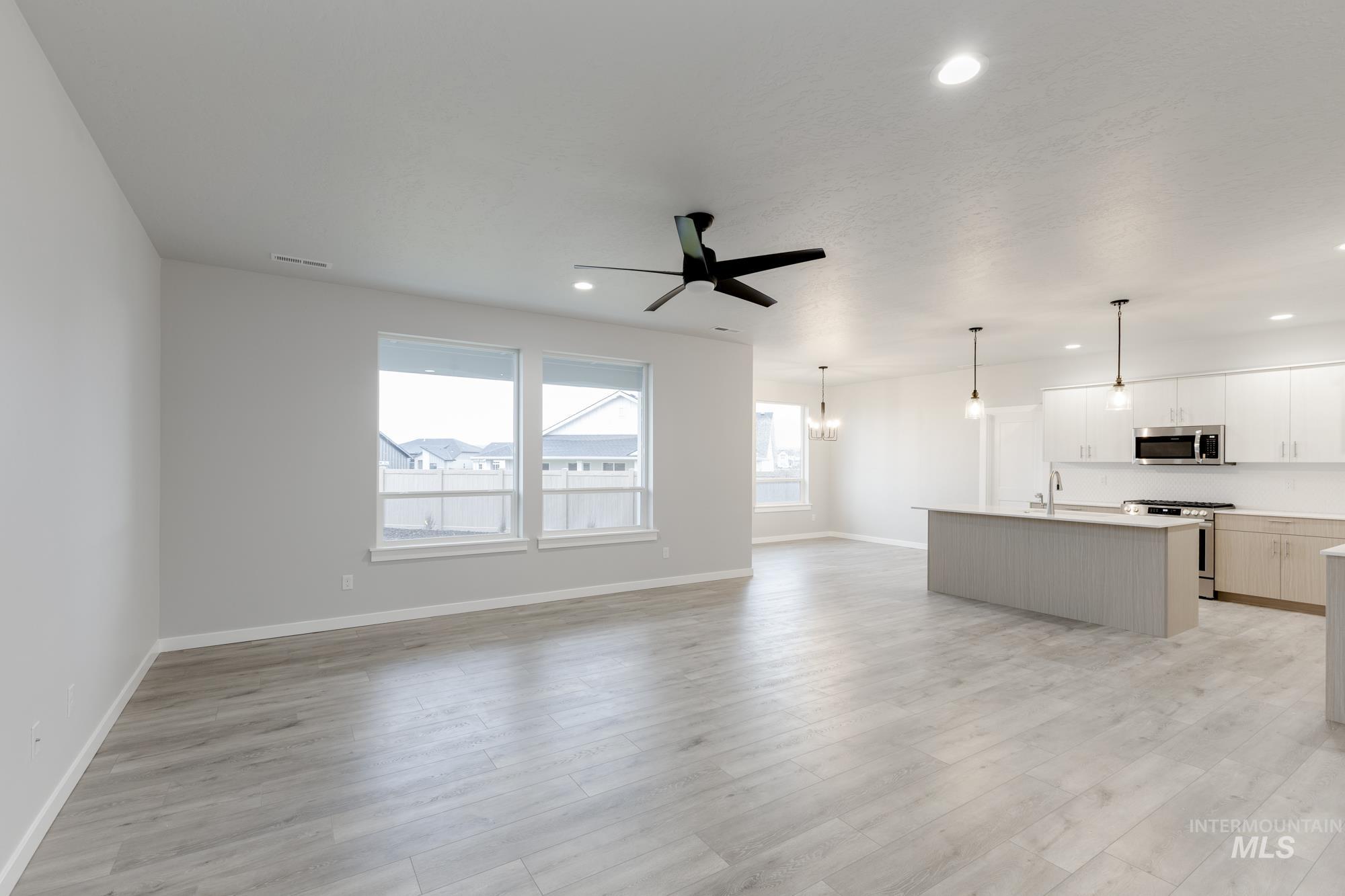 6558 S Sunfish Ave, Boise, Idaho 83709, 5 Bedrooms, 2.5 Bathrooms, Residential For Sale, Price $689,990,MLS 98967524