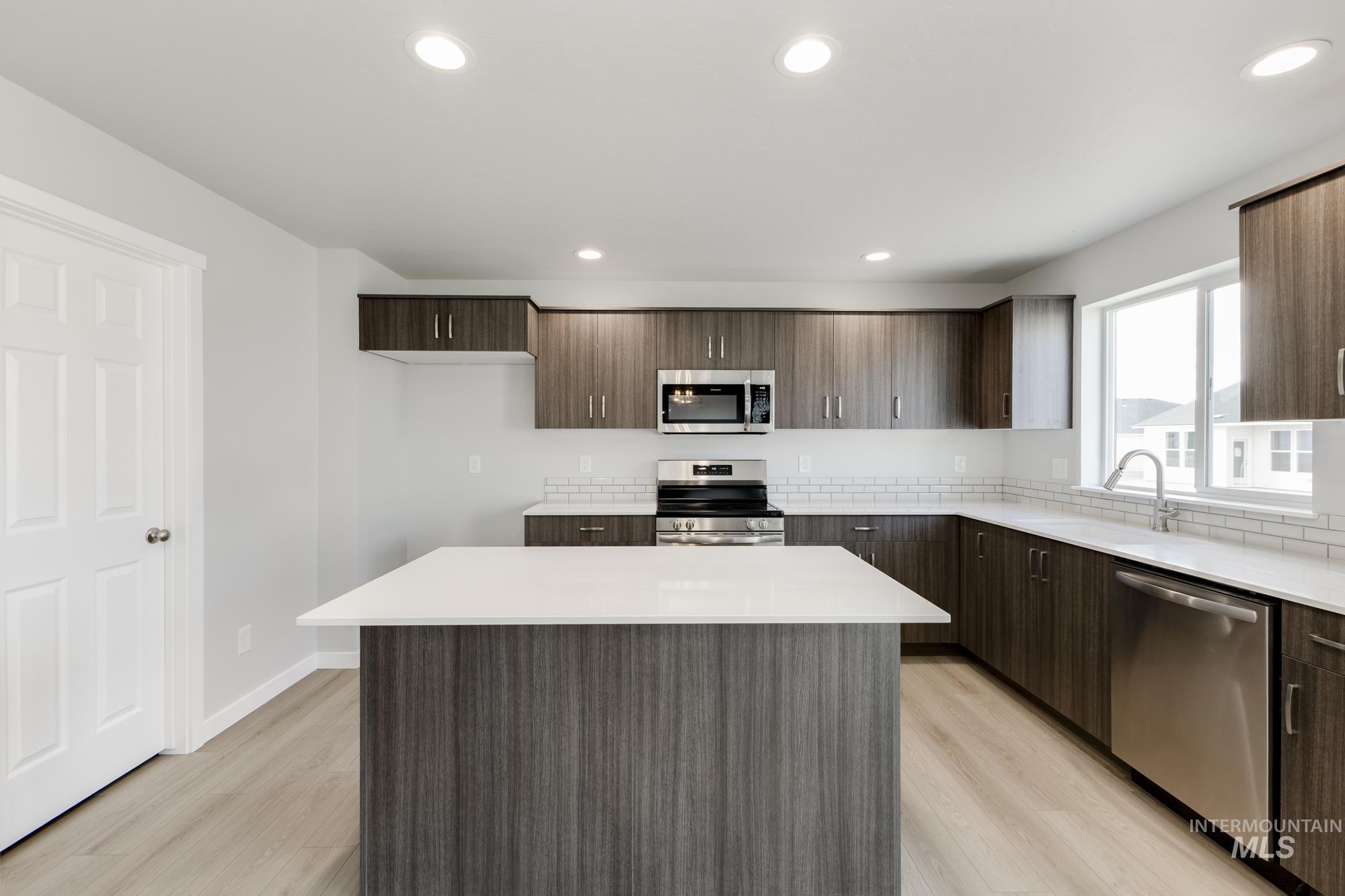 1101 Grass Pond Ave, Middleton, Idaho 83644, 4 Bedrooms, 2.5 Bathrooms, Residential For Sale, Price $494,990,MLS 98967528