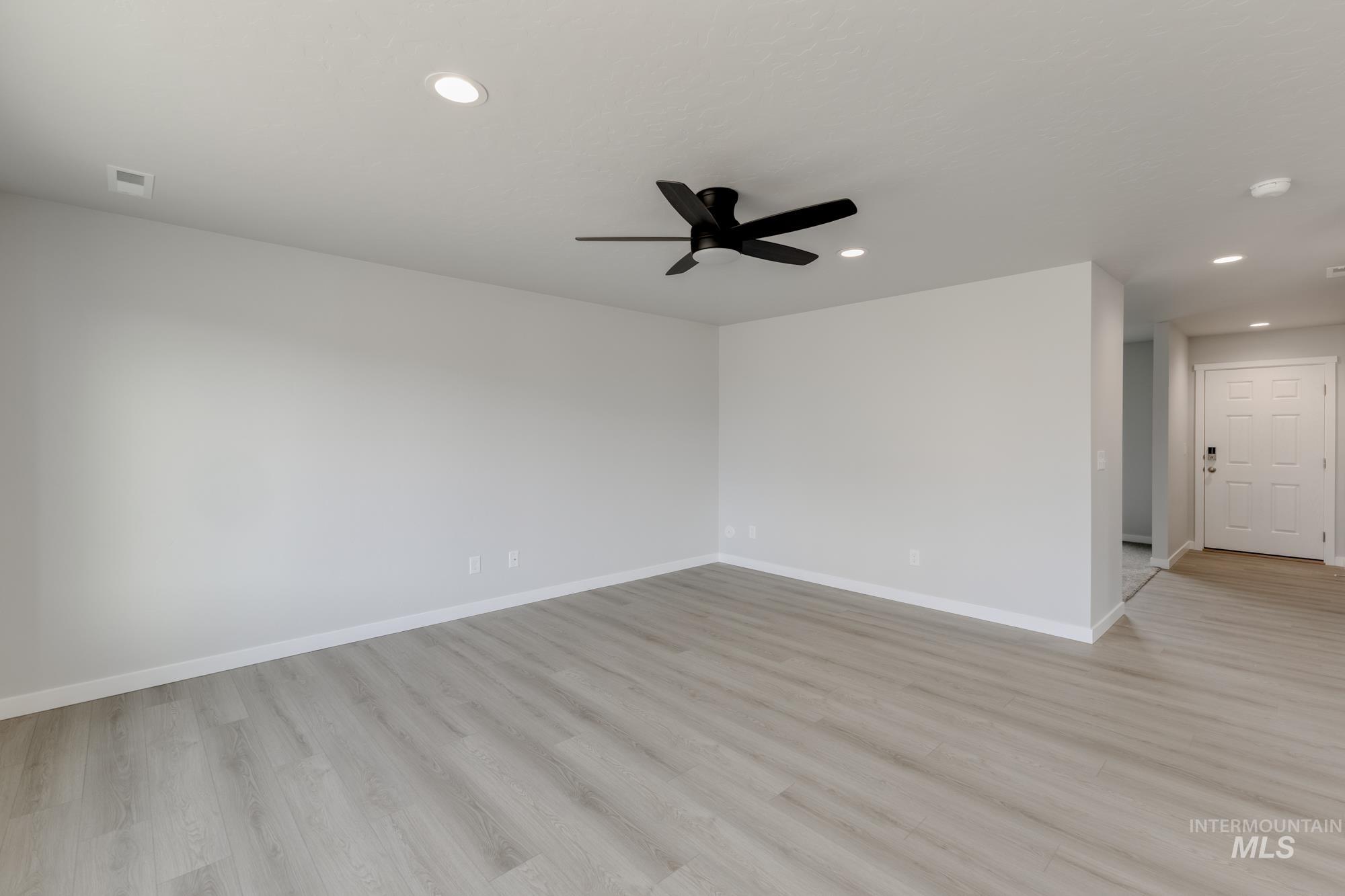 1101 Grass Pond Ave, Middleton, Idaho 83644, 4 Bedrooms, 2.5 Bathrooms, Residential For Sale, Price $494,990,MLS 98967528