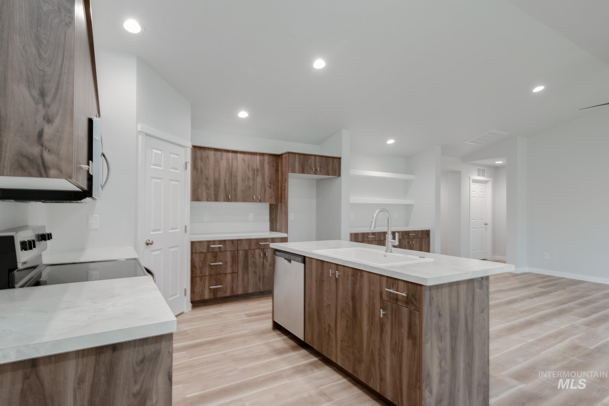 1576 Long Pond St, Middleton, Idaho 83644, 4 Bedrooms, 2 Bathrooms, Residential For Sale, Price $443,990,MLS 98967530