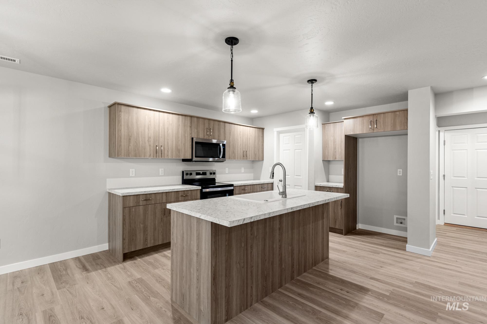 10759 Rutland St, Caldwell, Idaho 83605, 3 Bedrooms, 2.5 Bathrooms, Residential For Sale, Price $384,990,MLS 98967536