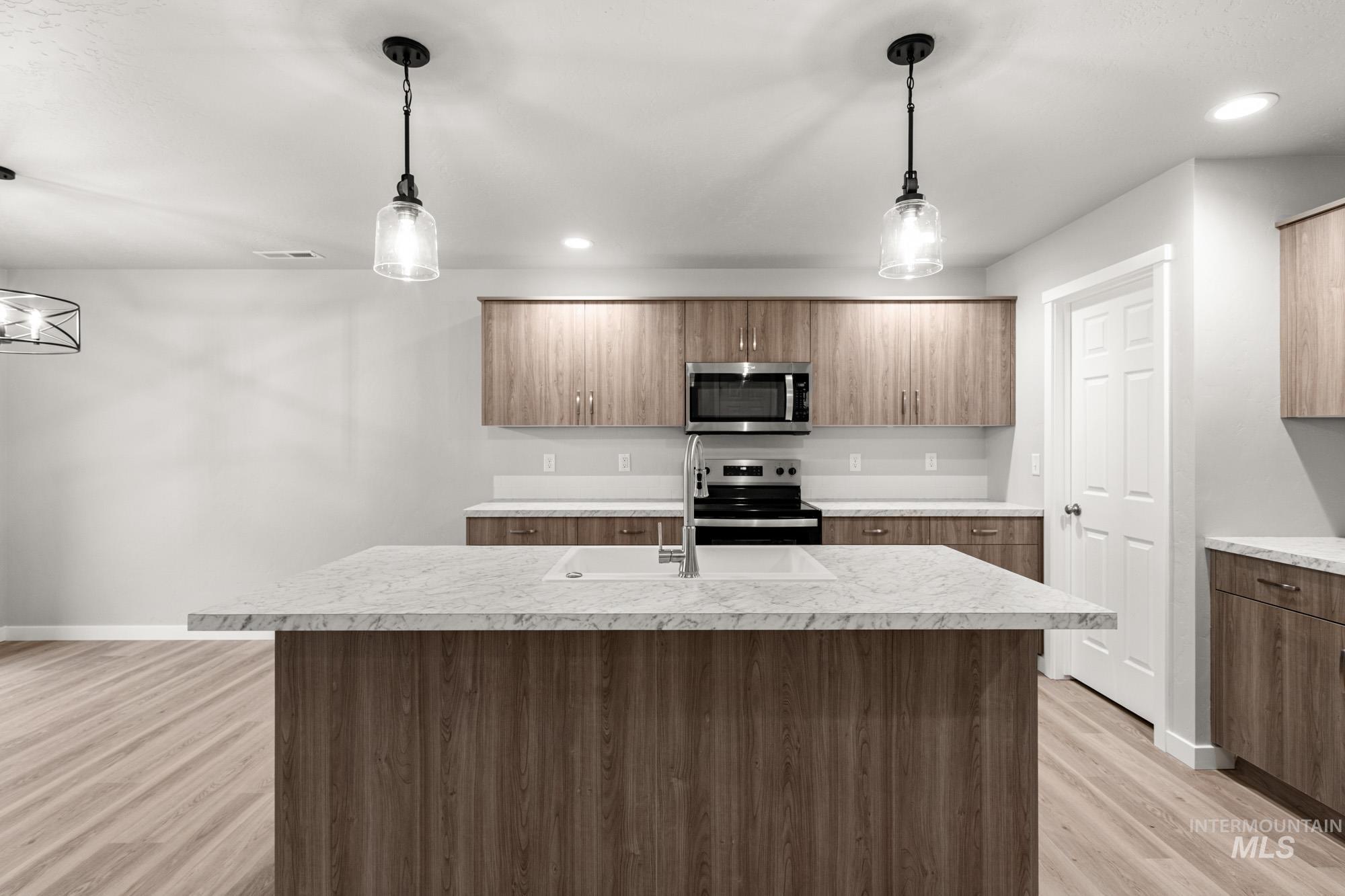 10759 Rutland St, Caldwell, Idaho 83605, 3 Bedrooms, 2.5 Bathrooms, Residential For Sale, Price $384,990,MLS 98967536