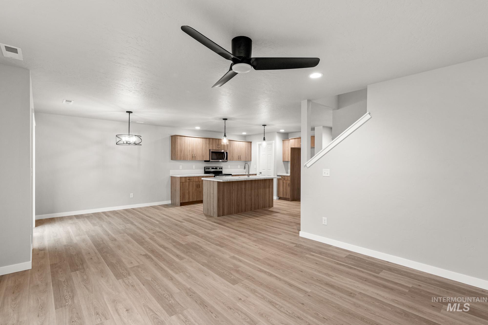 10759 Rutland St, Caldwell, Idaho 83605, 3 Bedrooms, 2.5 Bathrooms, Residential For Sale, Price $384,990,MLS 98967536