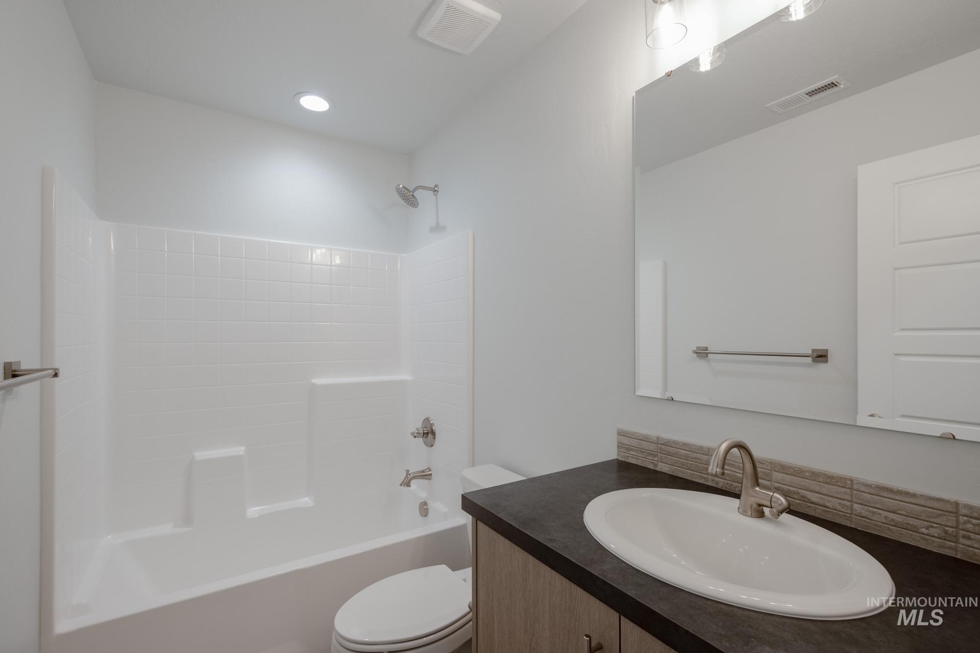 9093 W Camellia St, Nampa, Idaho 83687, 3 Bedrooms, 2 Bathrooms, Residential For Sale, Price $404,990,MLS 98967539