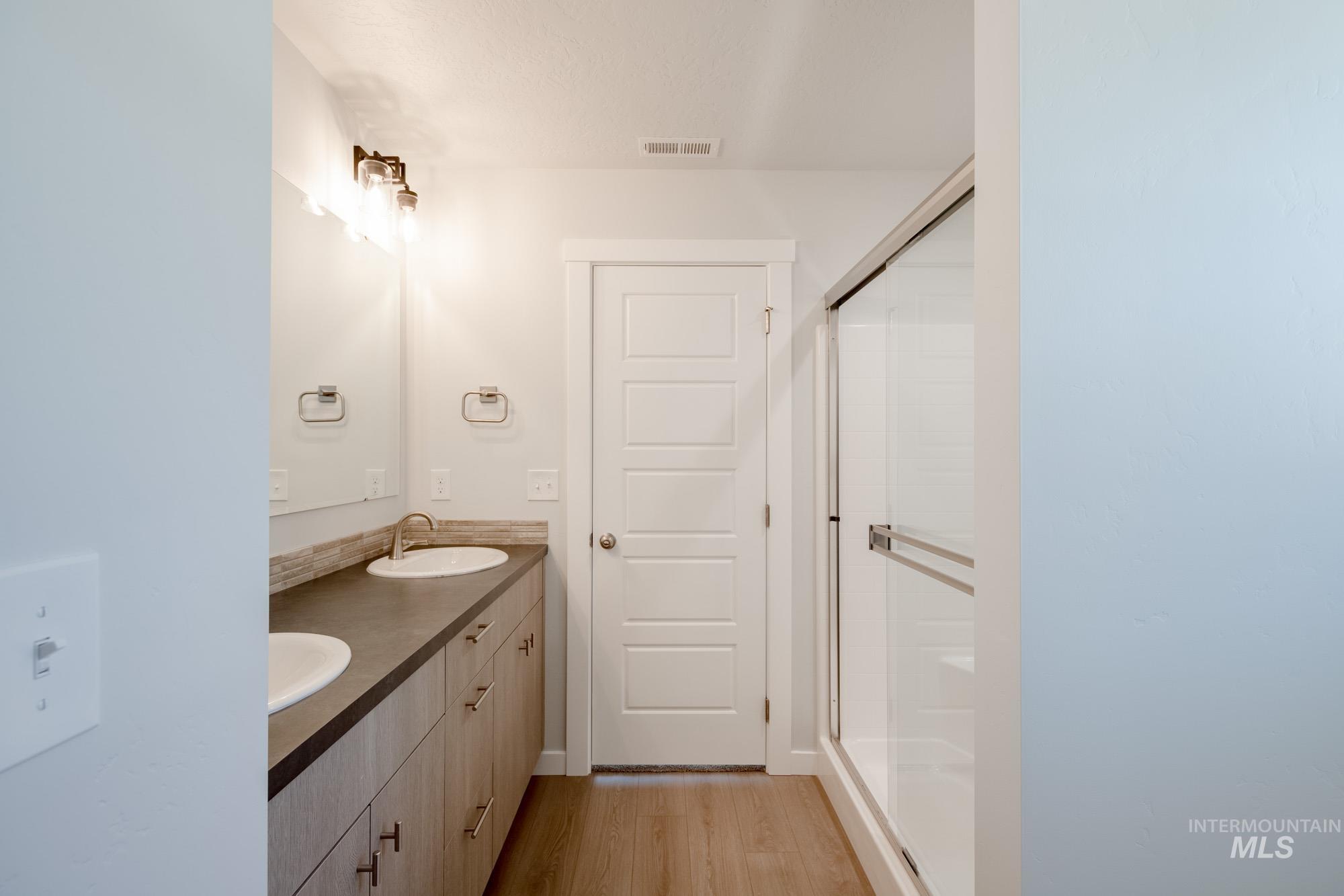 9093 W Camellia St, Nampa, Idaho 83687, 3 Bedrooms, 2 Bathrooms, Residential For Sale, Price $404,990,MLS 98967539