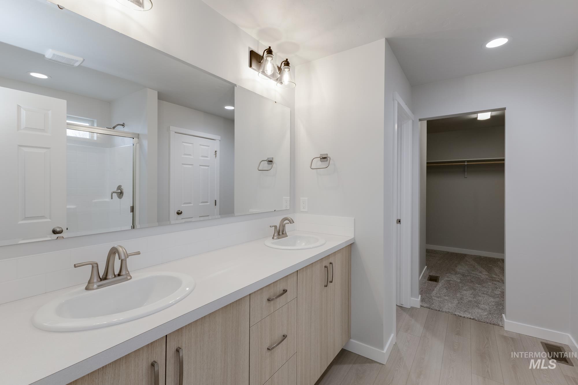 7214 E Shields Dr, Nampa, Idaho 83687, 5 Bedrooms, 3 Bathrooms, Residential For Sale, Price $484,990,MLS 98967540