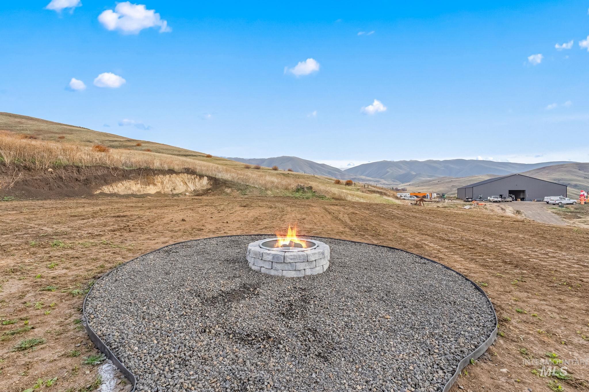 6 Margarets Way, Horseshoe Bend, Idaho 83629, 3 Bedrooms, 3.5 Bathrooms, Residential For Sale, Price $775,000,MLS 98967554