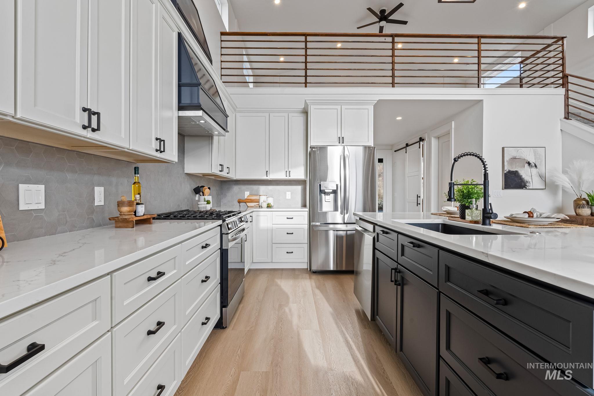 6 Margarets Way, Horseshoe Bend, Idaho 83629, 3 Bedrooms, 3.5 Bathrooms, Residential For Sale, Price $775,000,MLS 98967554