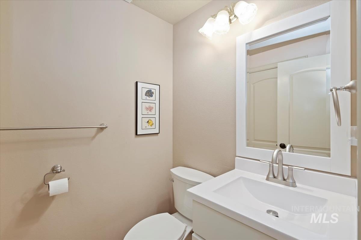 2804 S Island Dr, Nampa, Idaho 83686-4912, 4 Bedrooms, 2.5 Bathrooms, Residential For Sale, Price $789,900,MLS 98967567