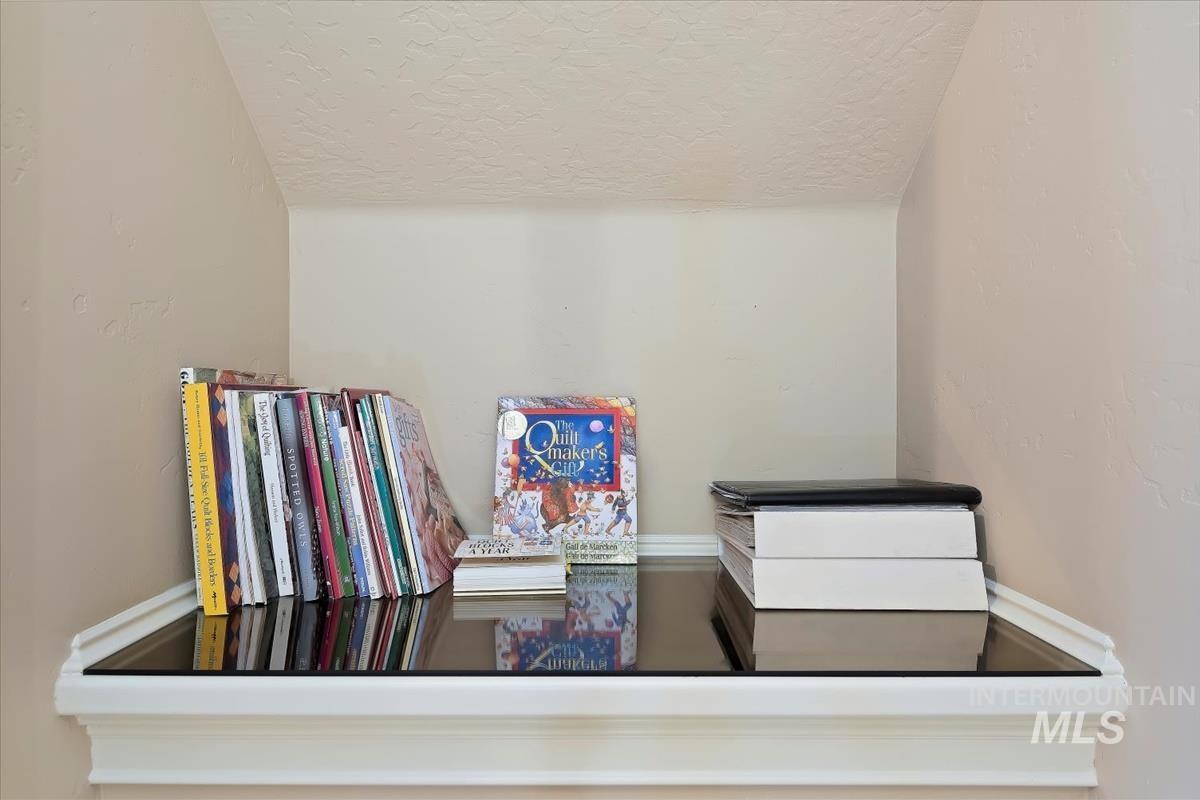 2804 S Island Dr, Nampa, Idaho 83686-4912, 4 Bedrooms, 2.5 Bathrooms, Residential For Sale, Price $789,900,MLS 98967567