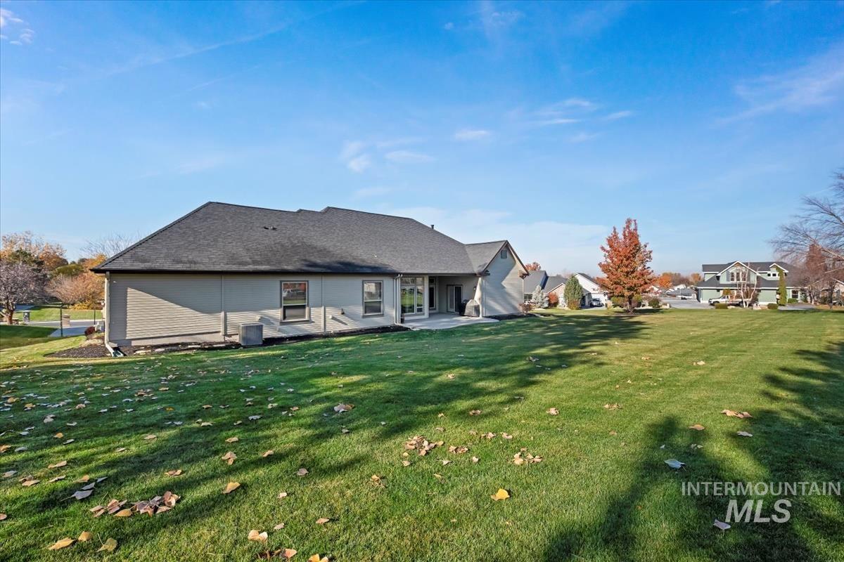 2804 S Island Dr, Nampa, Idaho 83686-4912, 4 Bedrooms, 2.5 Bathrooms, Residential For Sale, Price $789,900,MLS 98967567