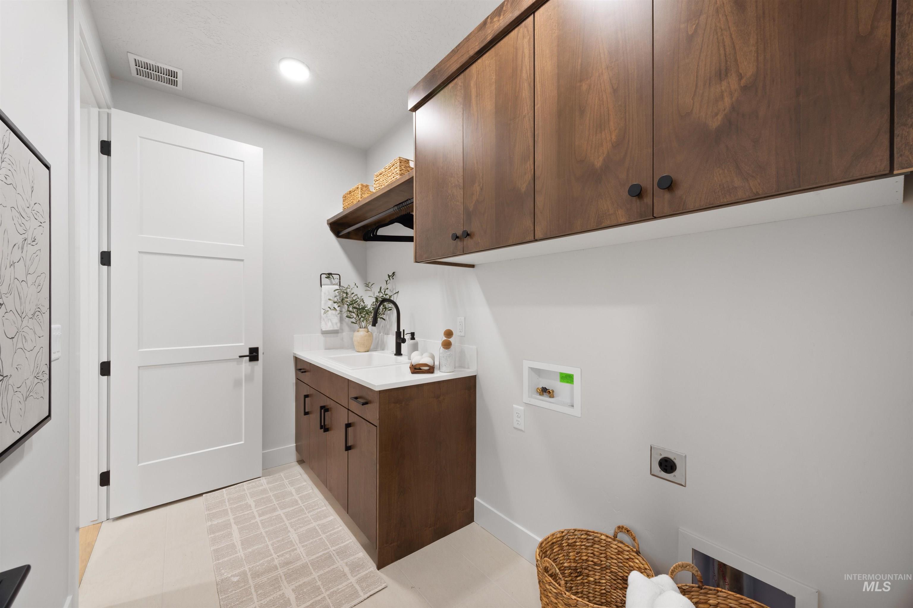 2187 N Palaestra Ave, Eagle, Idaho 83616, 4 Bedrooms, 2.5 Bathrooms, Residential For Sale, Price $989,900,MLS 98967578