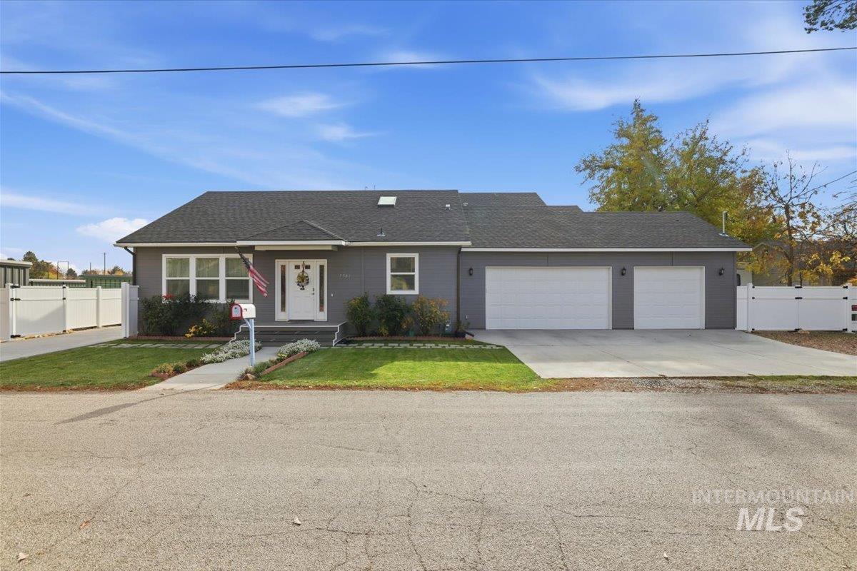 7501 W Swift Ln, Boise, Idaho 83704, 7 Bedrooms, 4.5 Bathrooms, Residential For Sale, Price $1,377,700, 98967588