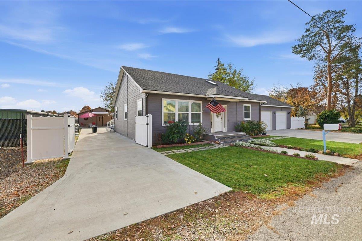 7501 W Swift Ln, Boise, Idaho 83704, 7 Bedrooms, 4.5 Bathrooms, Residential For Sale, Price $1,377,700, 98967588