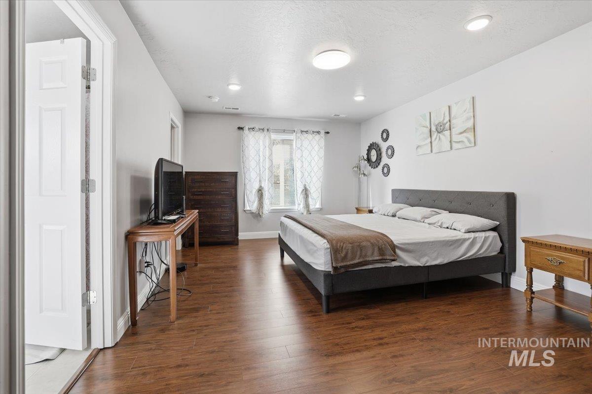 7501 W Swift Ln, Boise, Idaho 83704, 7 Bedrooms, 4.5 Bathrooms, Residential For Sale, Price $1,277,700,MLS 98967588