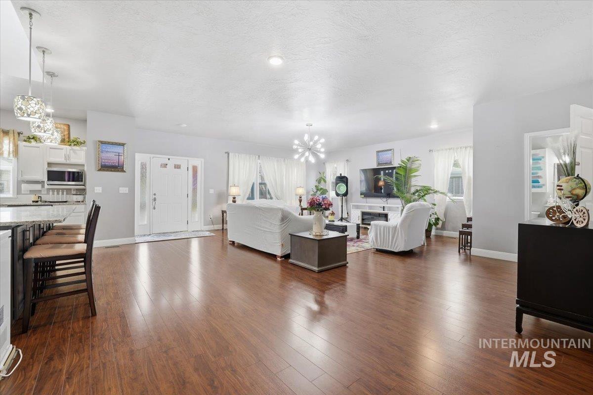 7501 W Swift Ln, Boise, Idaho 83704, 7 Bedrooms, 4.5 Bathrooms, Residential For Sale, Price $1,277,700,MLS 98967588