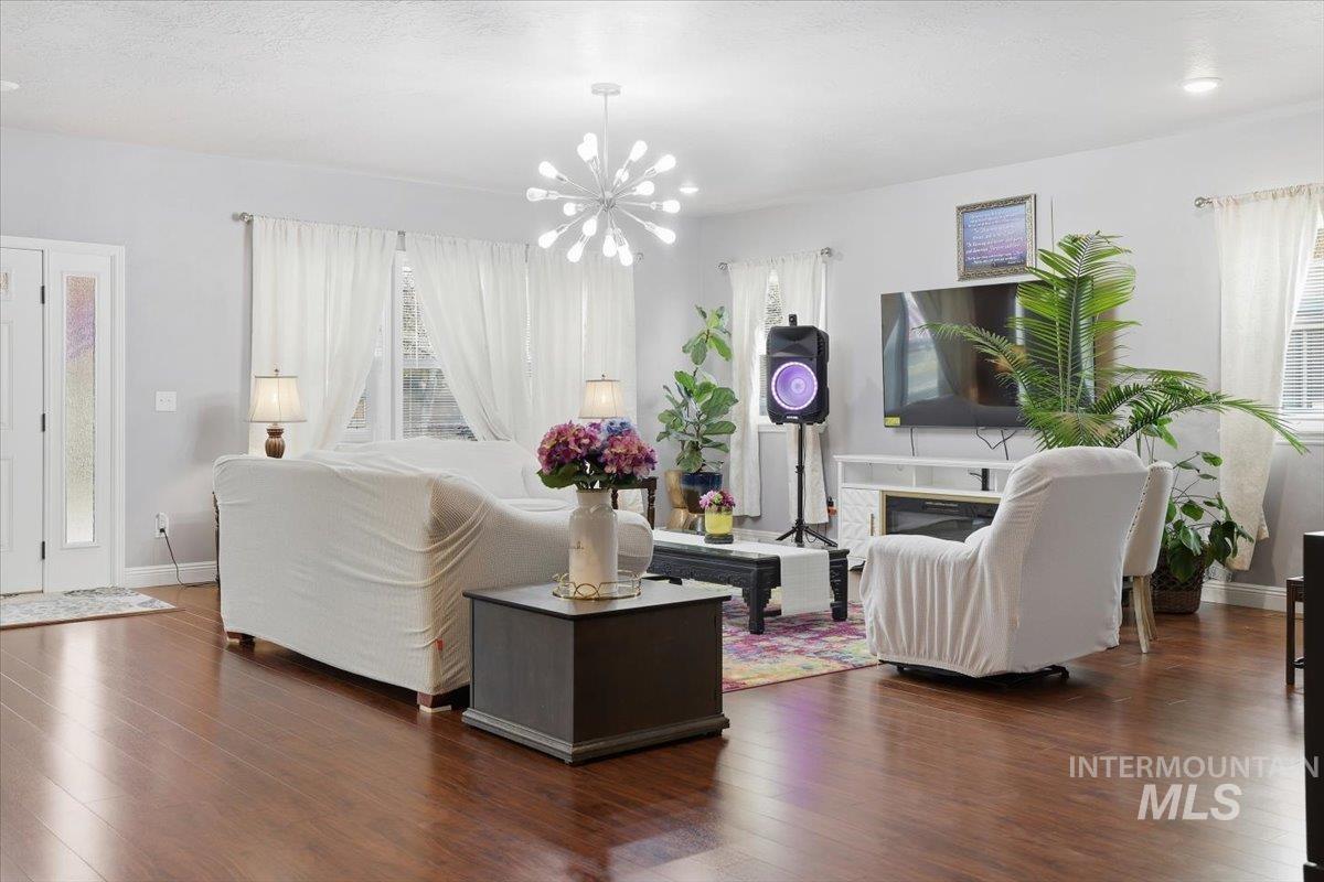 7501 W Swift Ln, Boise, Idaho 83704, 7 Bedrooms, 4.5 Bathrooms, Residential For Sale, Price $1,400,000,MLS 98967588