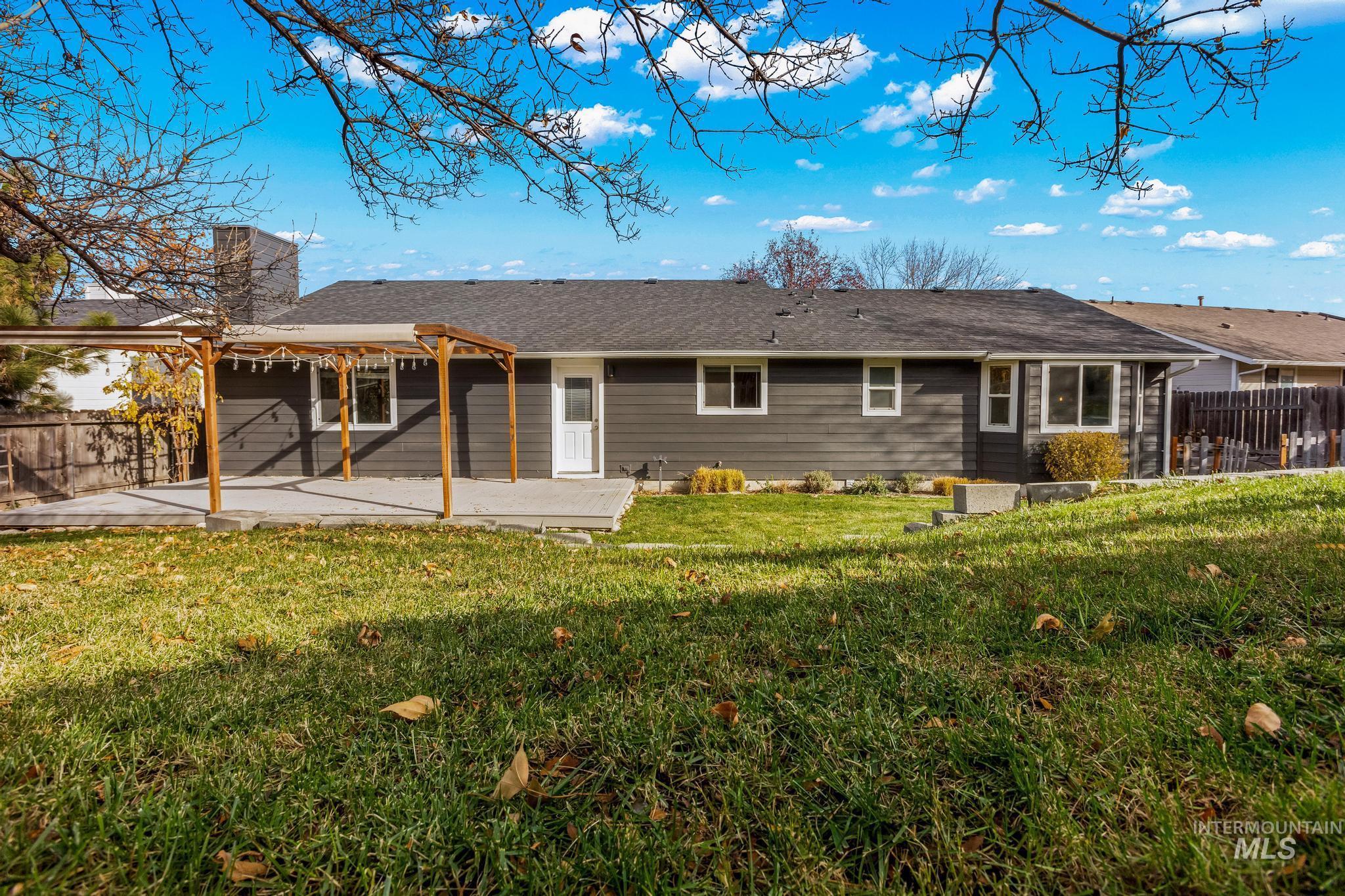 1261 E Oakridge Dr, Boise, Idaho 83716, 4 Bedrooms, 2 Bathrooms, Residential For Sale, Price $517,400,MLS 98967597