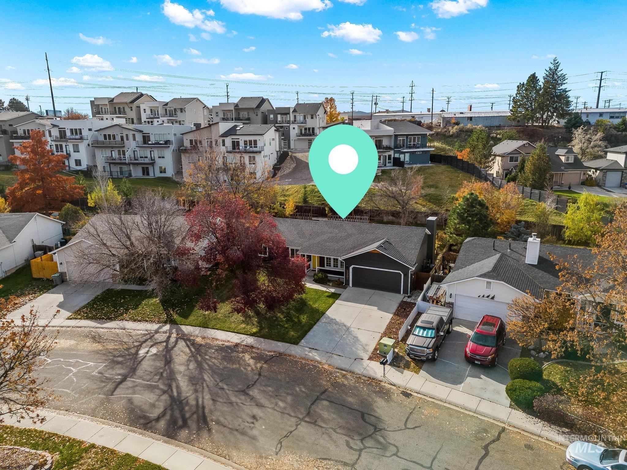 1261 E Oakridge Dr, Boise, Idaho 83716, 4 Bedrooms, 2 Bathrooms, Residential For Sale, Price $517,400,MLS 98967597