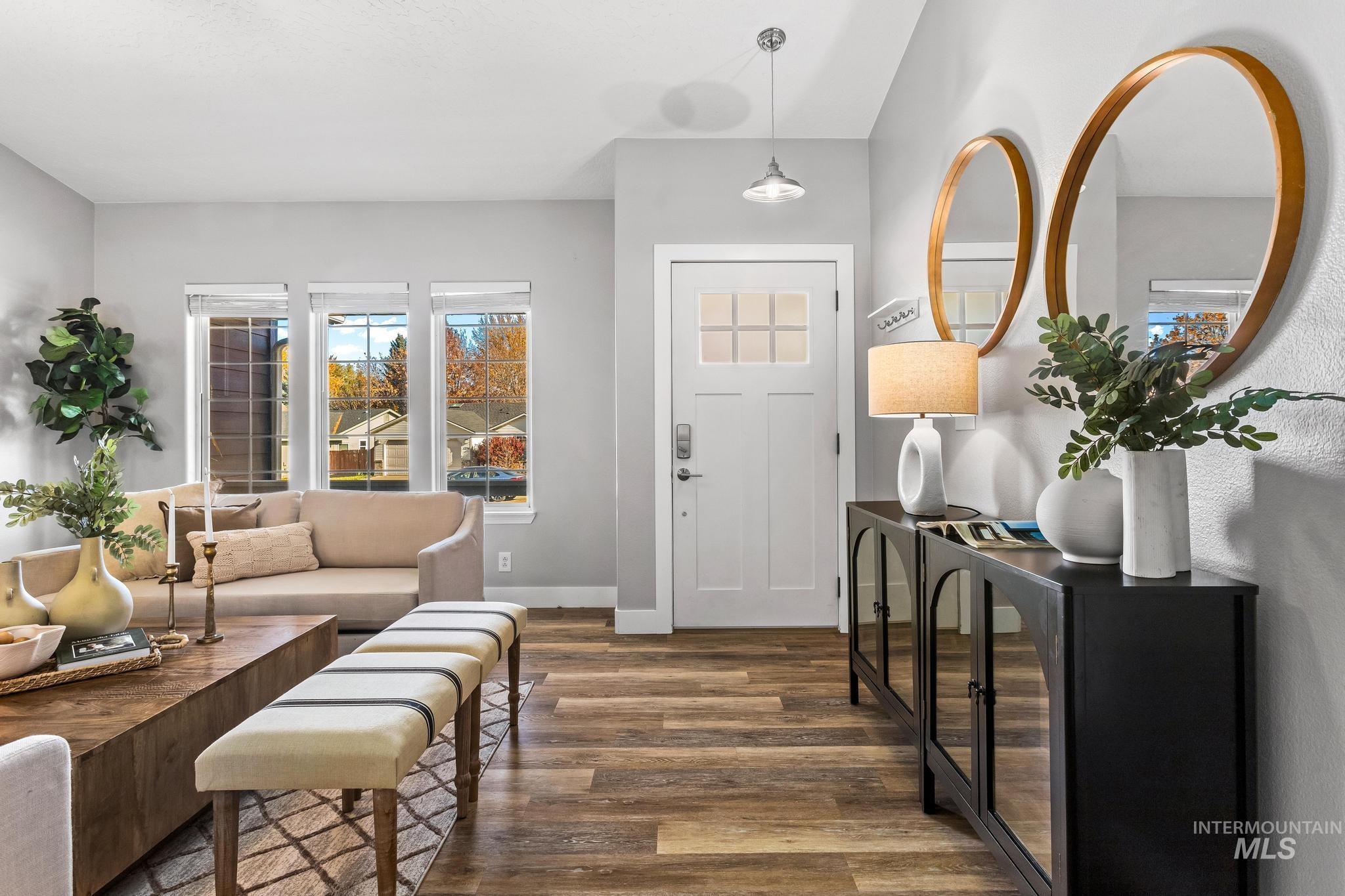 1261 E Oakridge Dr, Boise, Idaho 83716, 4 Bedrooms, 2 Bathrooms, Residential For Sale, Price $517,400,MLS 98967597