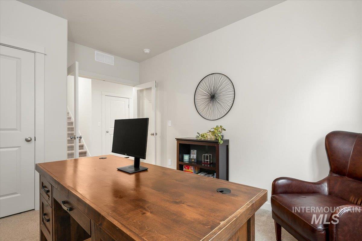 4832 E Grassway Dr, Nampa, Idaho 83686, 4 Bedrooms, 2 Bathrooms, Residential For Sale, Price $489,989,MLS 98967599