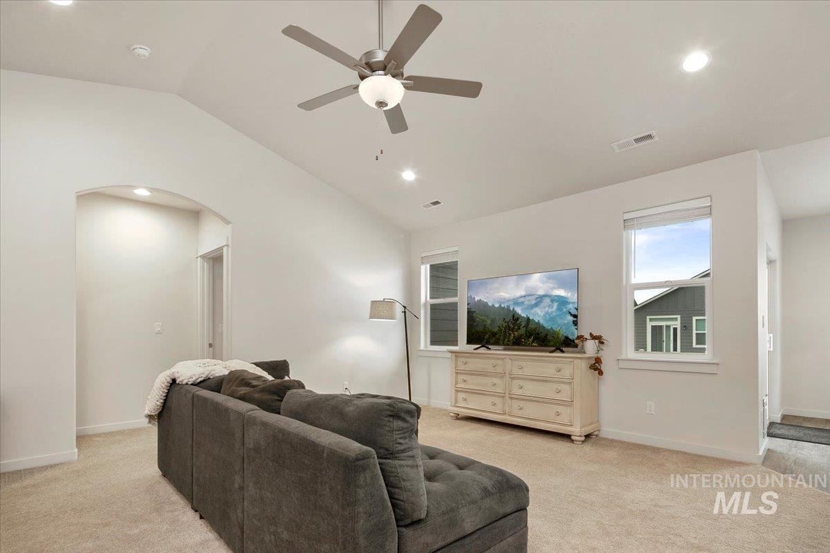 4832 E Grassway Dr, Nampa, Idaho 83686, 4 Bedrooms, 2 Bathrooms, Residential For Sale, Price $489,989,MLS 98967599