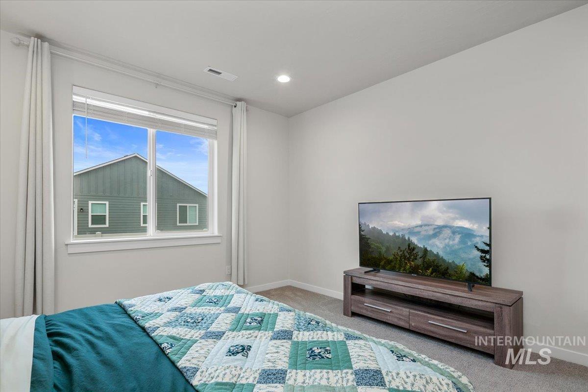 4832 E Grassway Dr, Nampa, Idaho 83686, 4 Bedrooms, 2 Bathrooms, Residential For Sale, Price $489,989,MLS 98967599