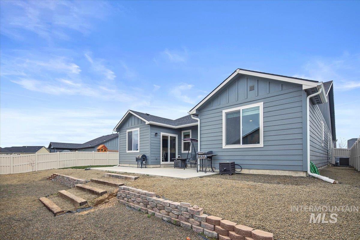 4832 E Grassway Dr, Nampa, Idaho 83686, 4 Bedrooms, 2 Bathrooms, Residential For Sale, Price $489,989,MLS 98967599