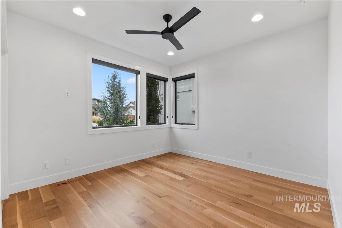 7929 W Deerfawn Ln, Eagle, Idaho 83616, 4 Bedrooms, 3 Bathrooms, Residential For Sale, Price $1,050,000,MLS 98967615