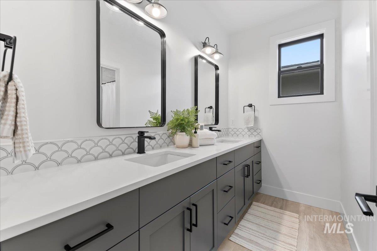 7929 W Deerfawn Ln, Eagle, Idaho 83616, 4 Bedrooms, 3 Bathrooms, Residential For Sale, Price $1,050,000,MLS 98967615