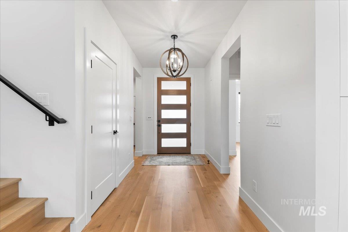 7929 W Deerfawn Ln, Eagle, Idaho 83616, 4 Bedrooms, 3 Bathrooms, Residential For Sale, Price $1,050,000,MLS 98967615