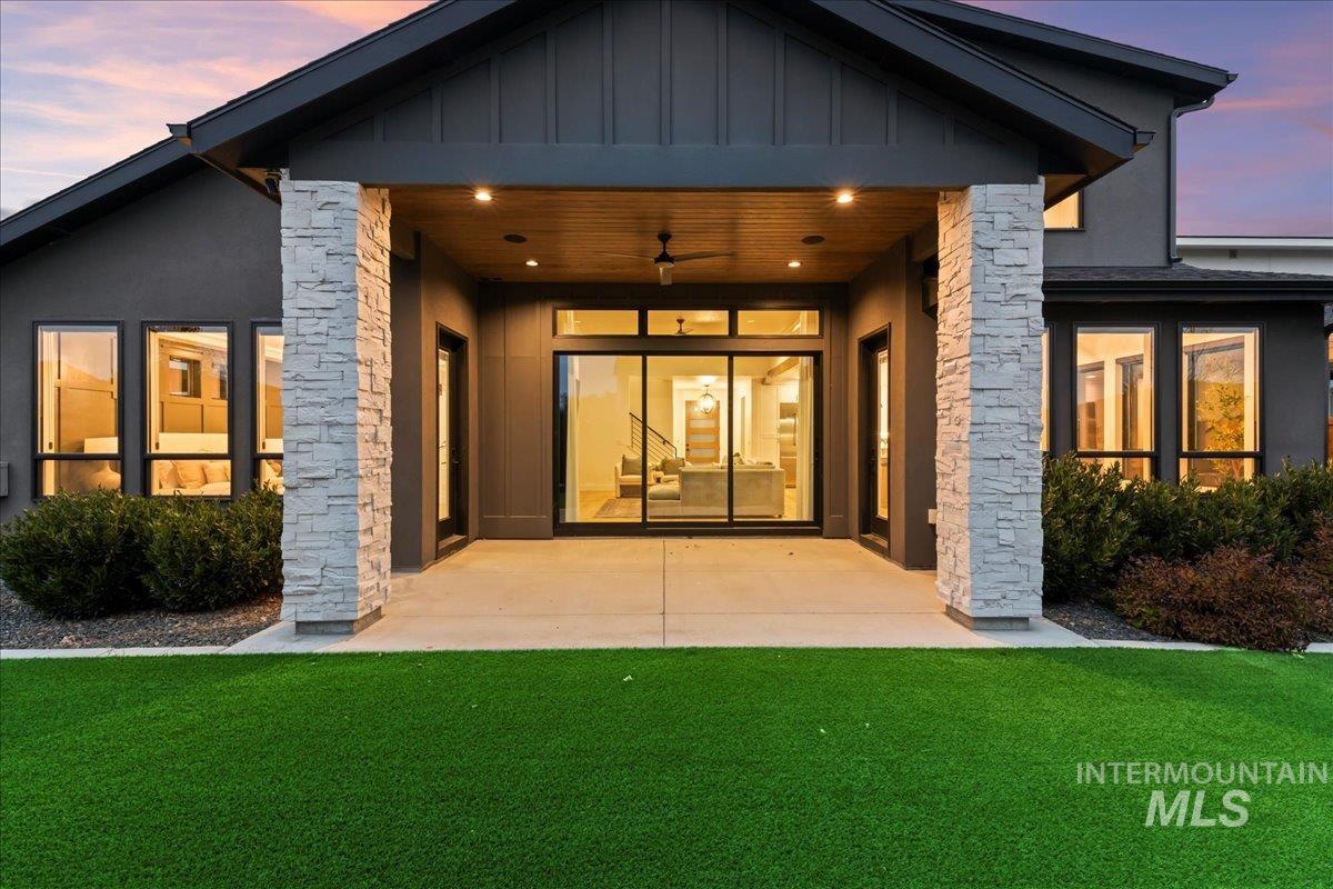 7929 W Deerfawn Ln, Eagle, Idaho 83616, 4 Bedrooms, 3 Bathrooms, Residential For Sale, Price $1,050,000,MLS 98967615