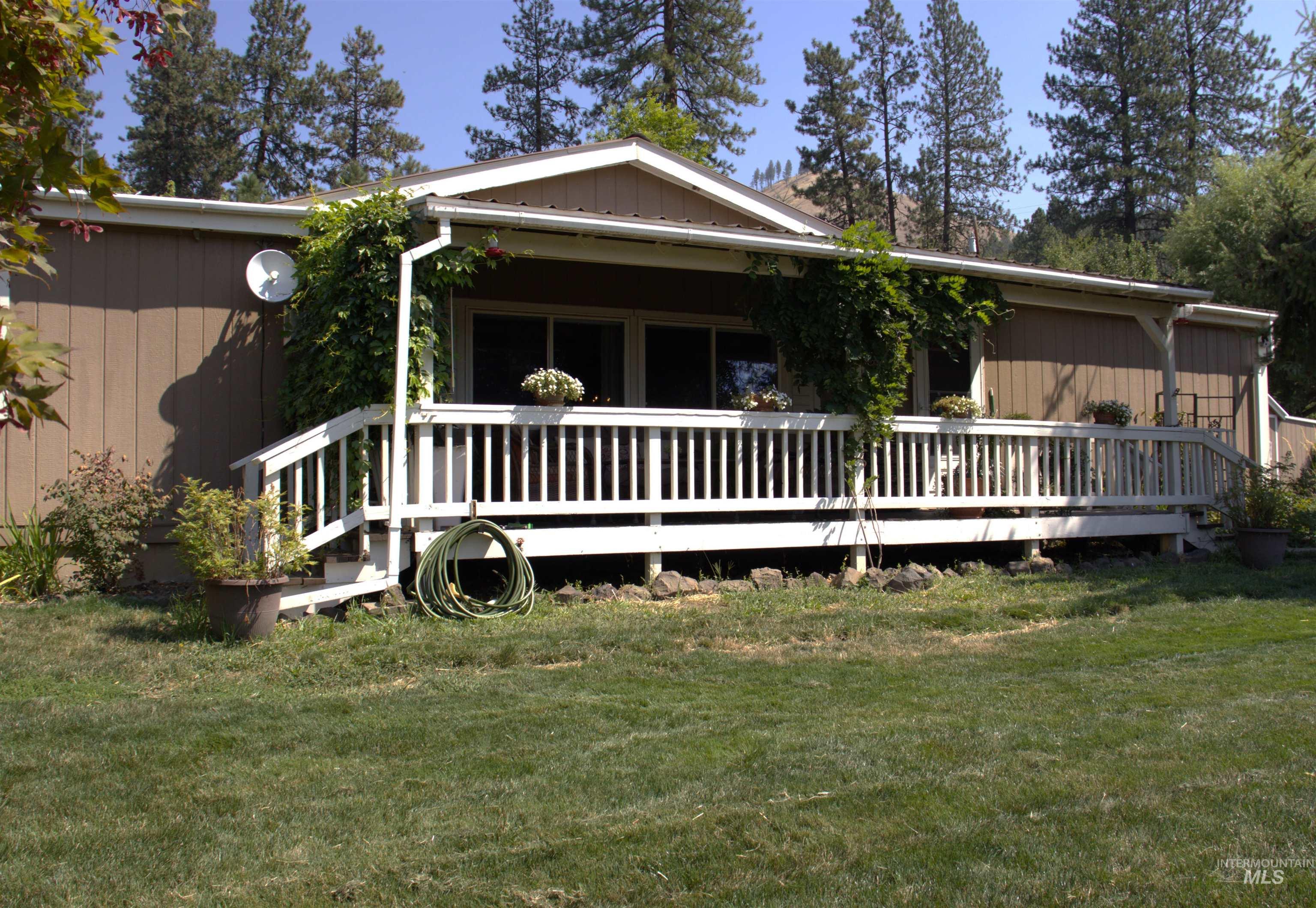 204 Larradon Dr, Kamiah, Idaho 83536, 4 Bedrooms, 2 Bathrooms, Residential For Sale, Price $399,000,MLS 98967618