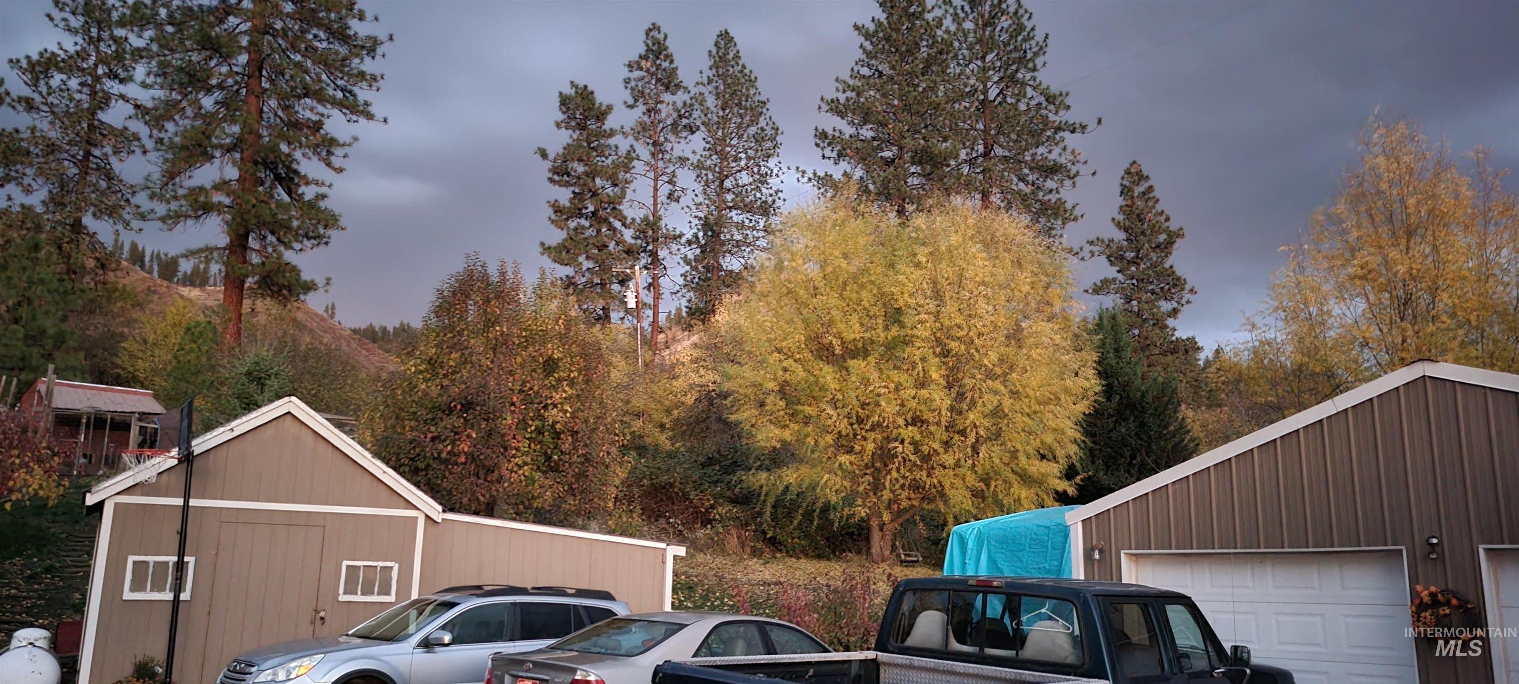 204 Larradon Dr, Kamiah, Idaho 83536, 4 Bedrooms, 2 Bathrooms, Residential For Sale, Price $420,000,MLS 98967618