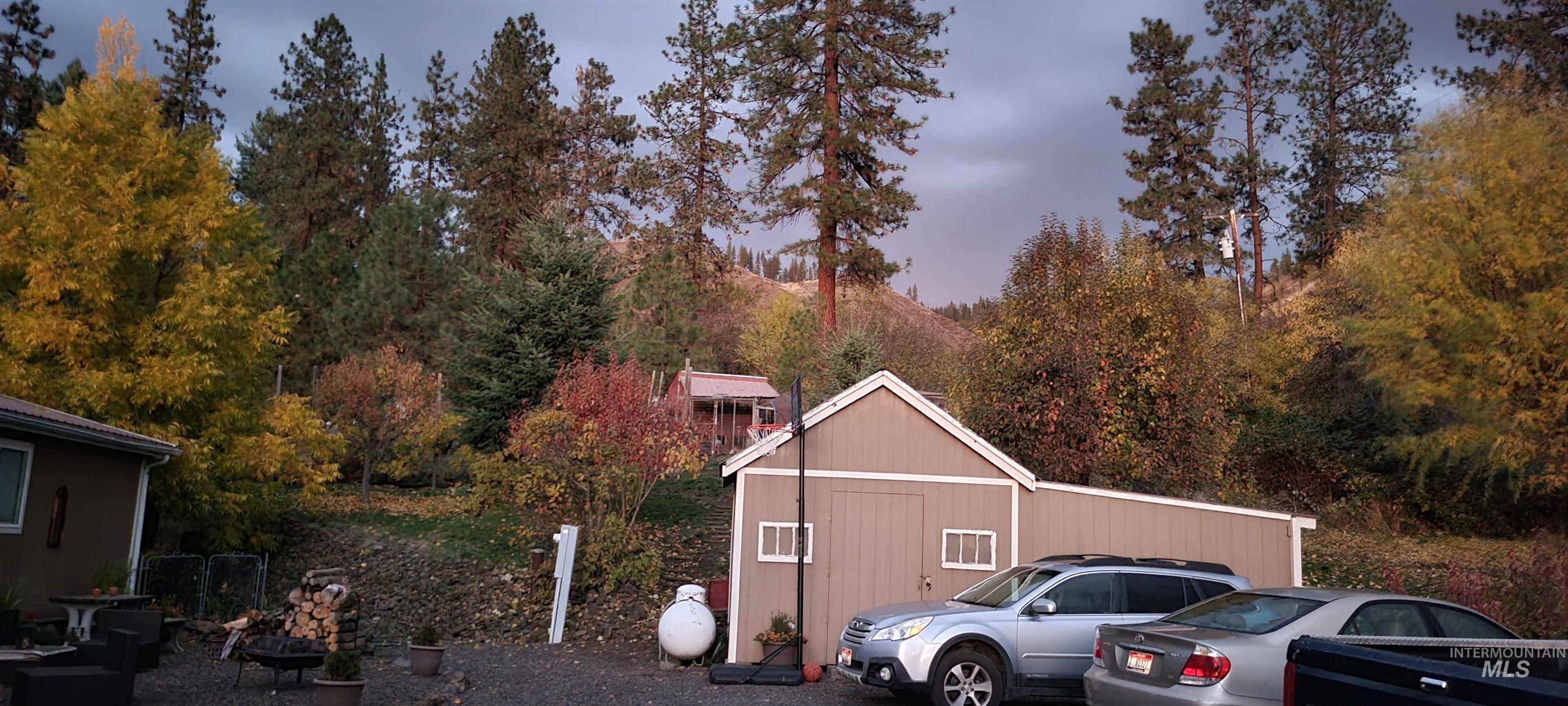 204 Larradon Dr, Kamiah, Idaho 83536, 4 Bedrooms, 2 Bathrooms, Residential For Sale, Price $420,000,MLS 98967618