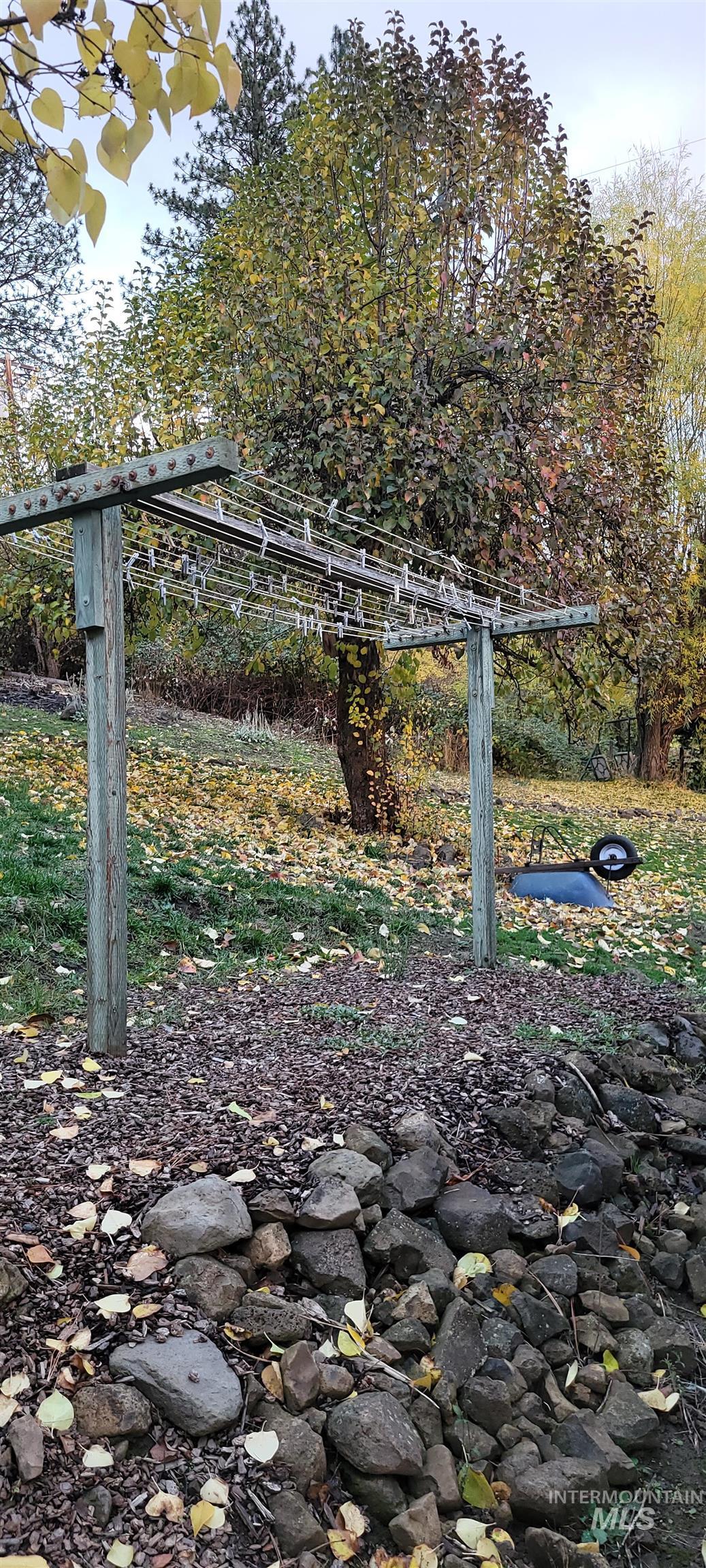 204 Larradon Dr, Kamiah, Idaho 83536, 4 Bedrooms, 2 Bathrooms, Residential For Sale, Price $420,000,MLS 98967618