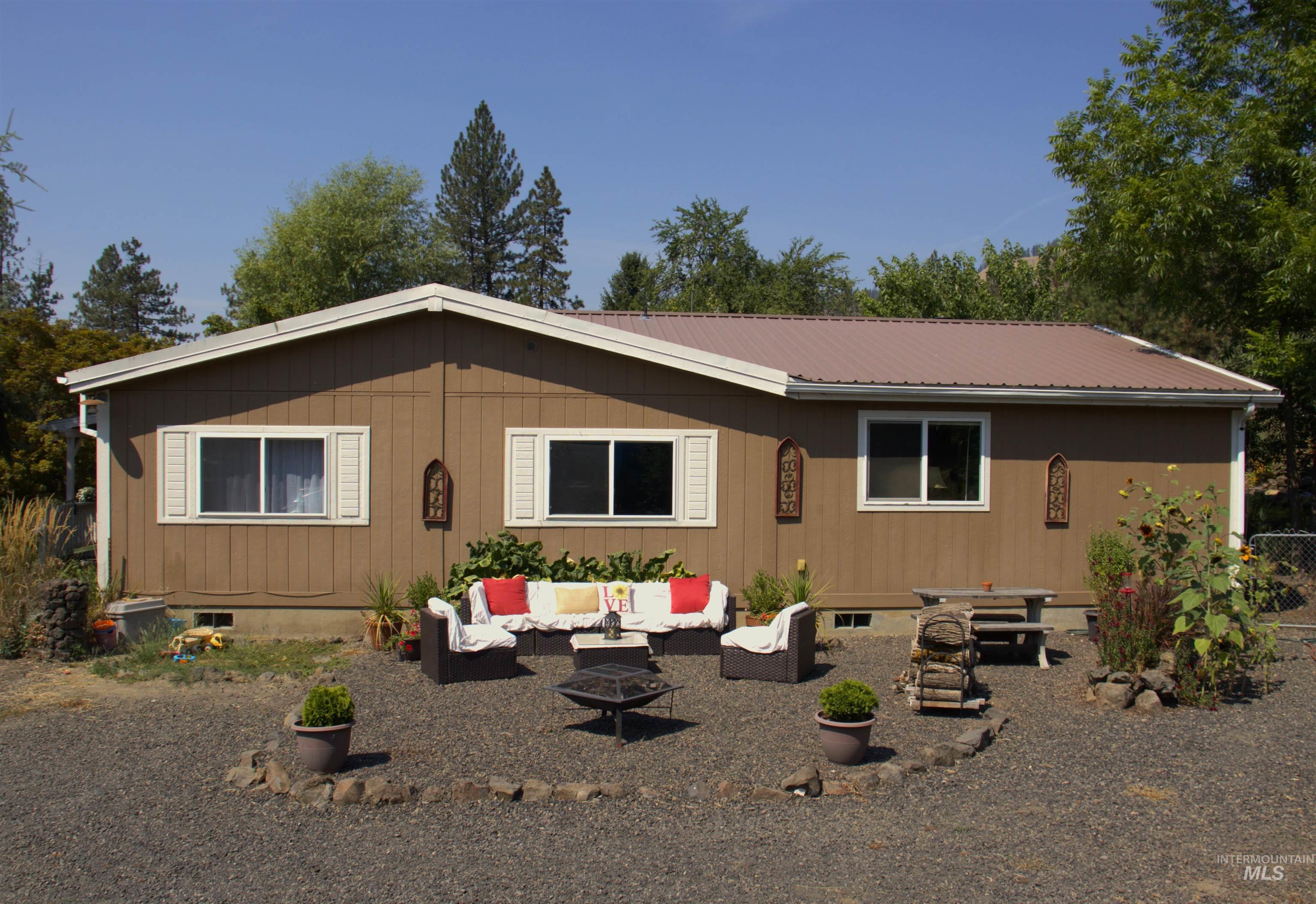 204 Larradon Dr, Kamiah, Idaho 83536, 4 Bedrooms, 2 Bathrooms, Residential For Sale, Price $399,000,MLS 98967618