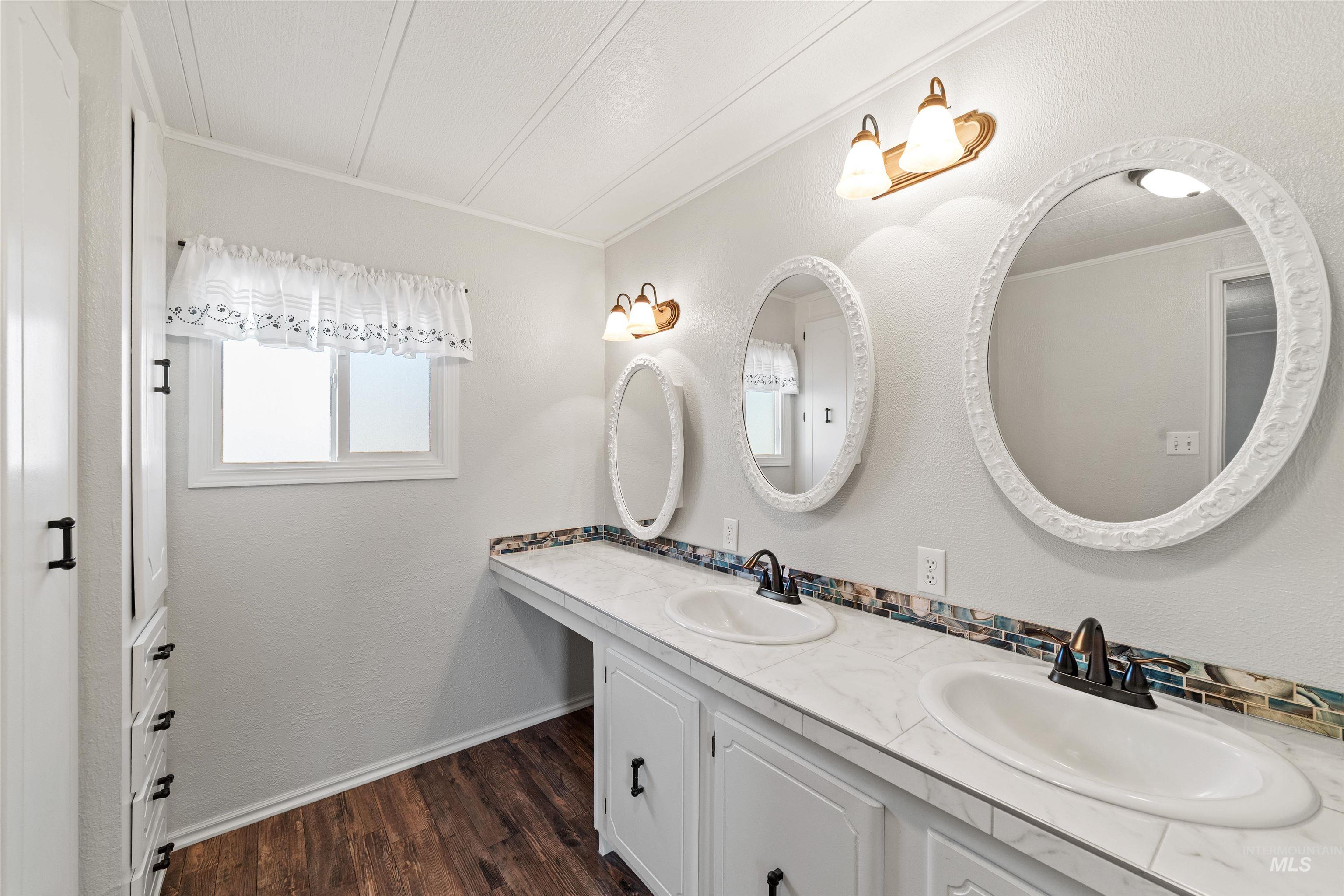 241 N. Checola Circle, Boise, Idaho 83713, 2 Bedrooms, 2 Bathrooms, Residential For Sale, Price $99,000,MLS 98967632