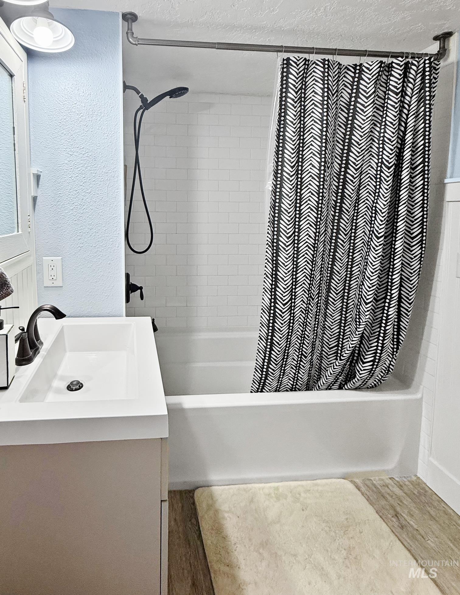 107 Maple St, Nampa, Idaho 83686, 2 Bedrooms, 1 Bathroom, Residential For Sale, Price $320,000,MLS 98967645