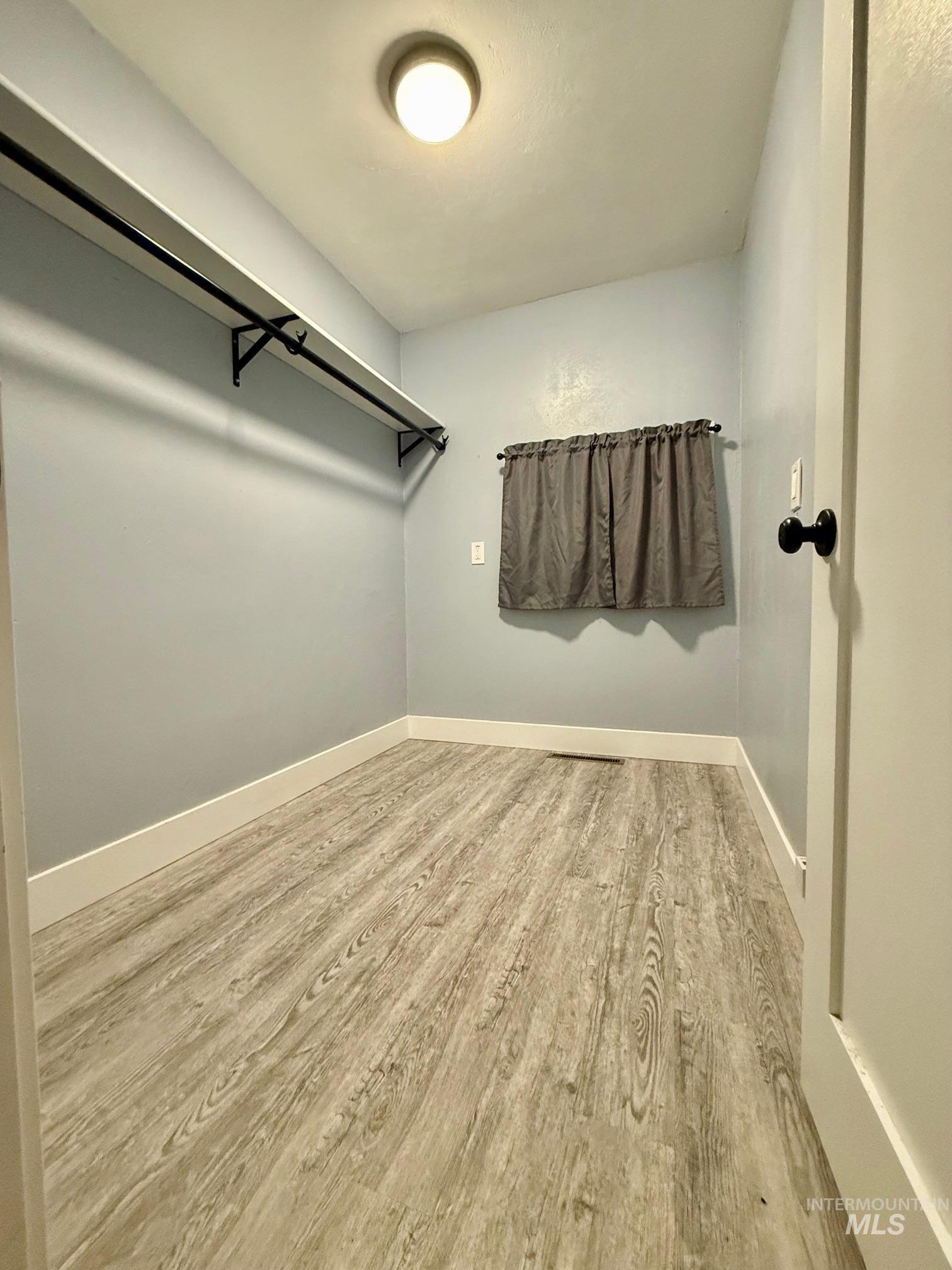 107 Maple St, Nampa, Idaho 83686, 2 Bedrooms, 1 Bathroom, Residential For Sale, Price $320,000,MLS 98967645