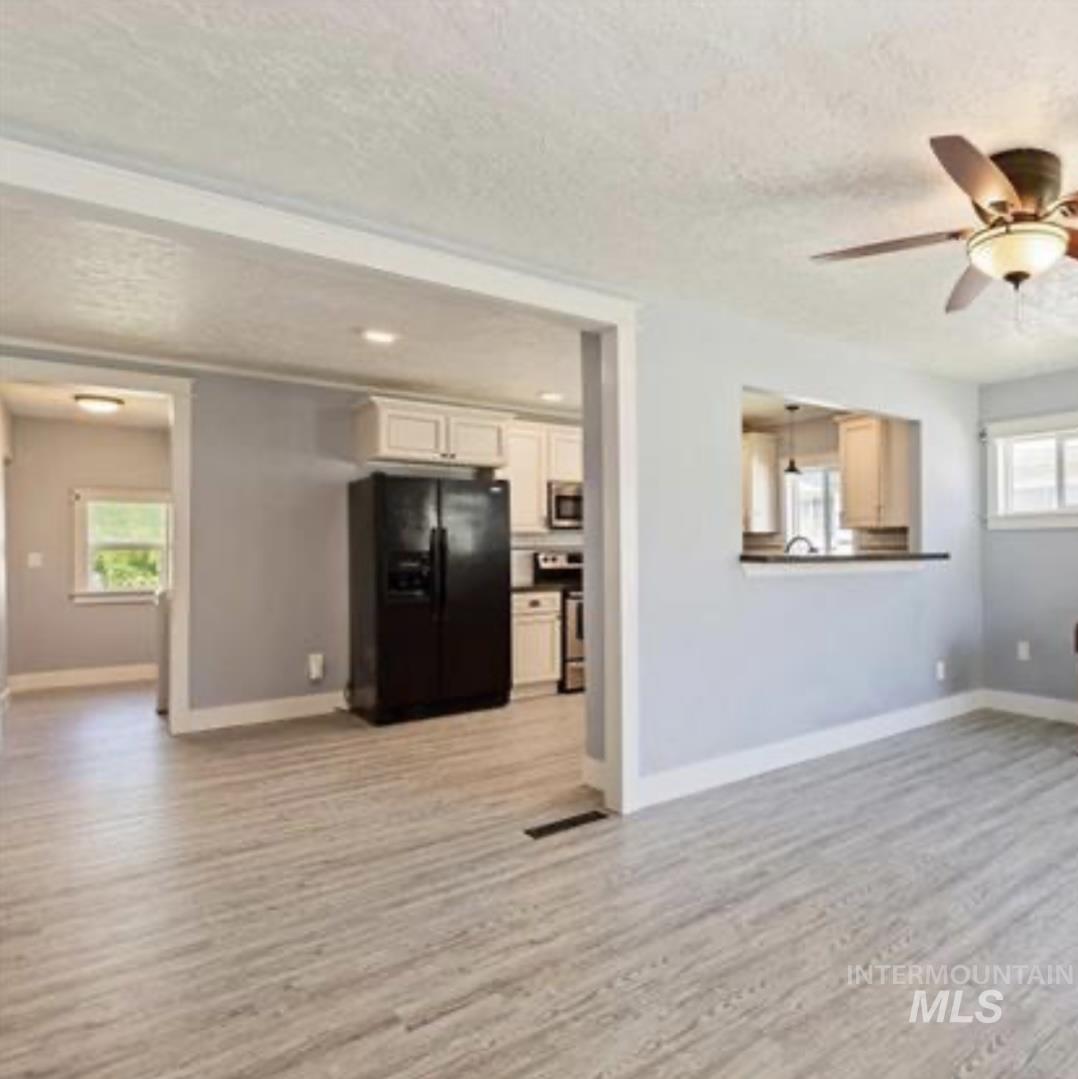 107 Maple St, Nampa, Idaho 83686, 2 Bedrooms, 1 Bathroom, Residential For Sale, Price $320,000,MLS 98967645