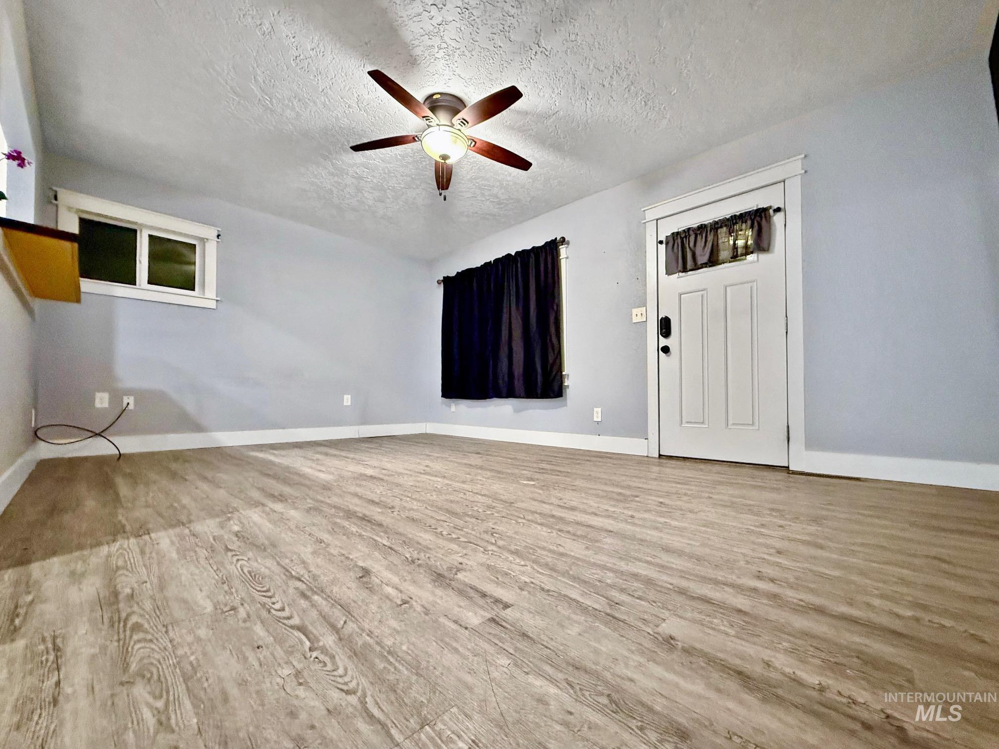 107 Maple St, Nampa, Idaho 83686, 2 Bedrooms, 1 Bathroom, Residential For Sale, Price $320,000,MLS 98967645